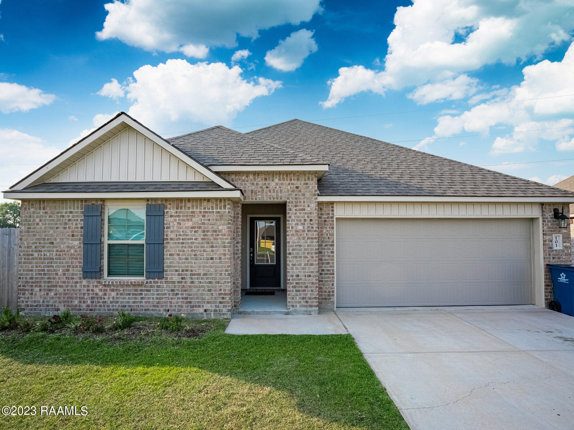 101 Eagle Lake, Duson LA