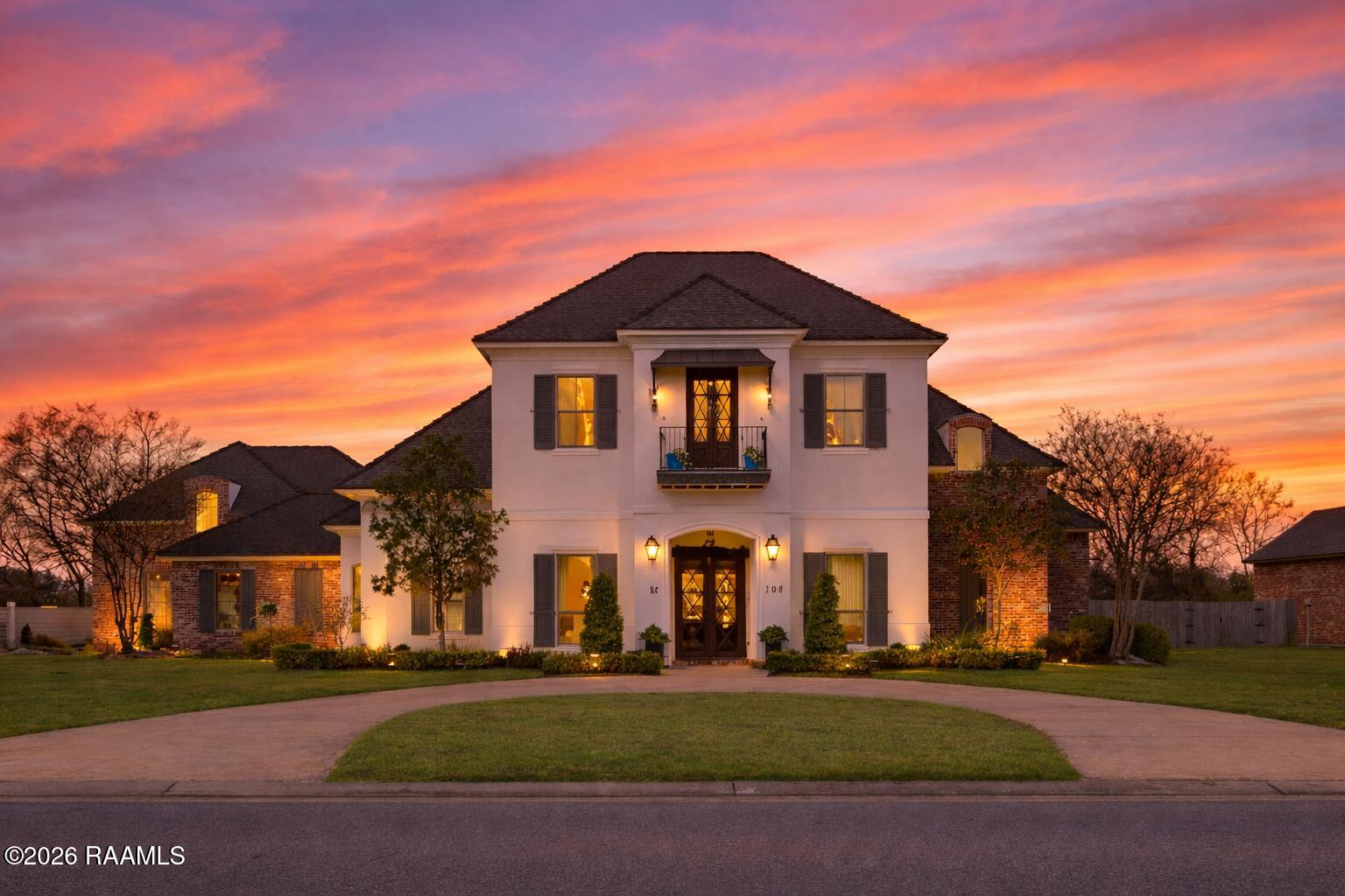 108 Red Robin, Lafayette LA