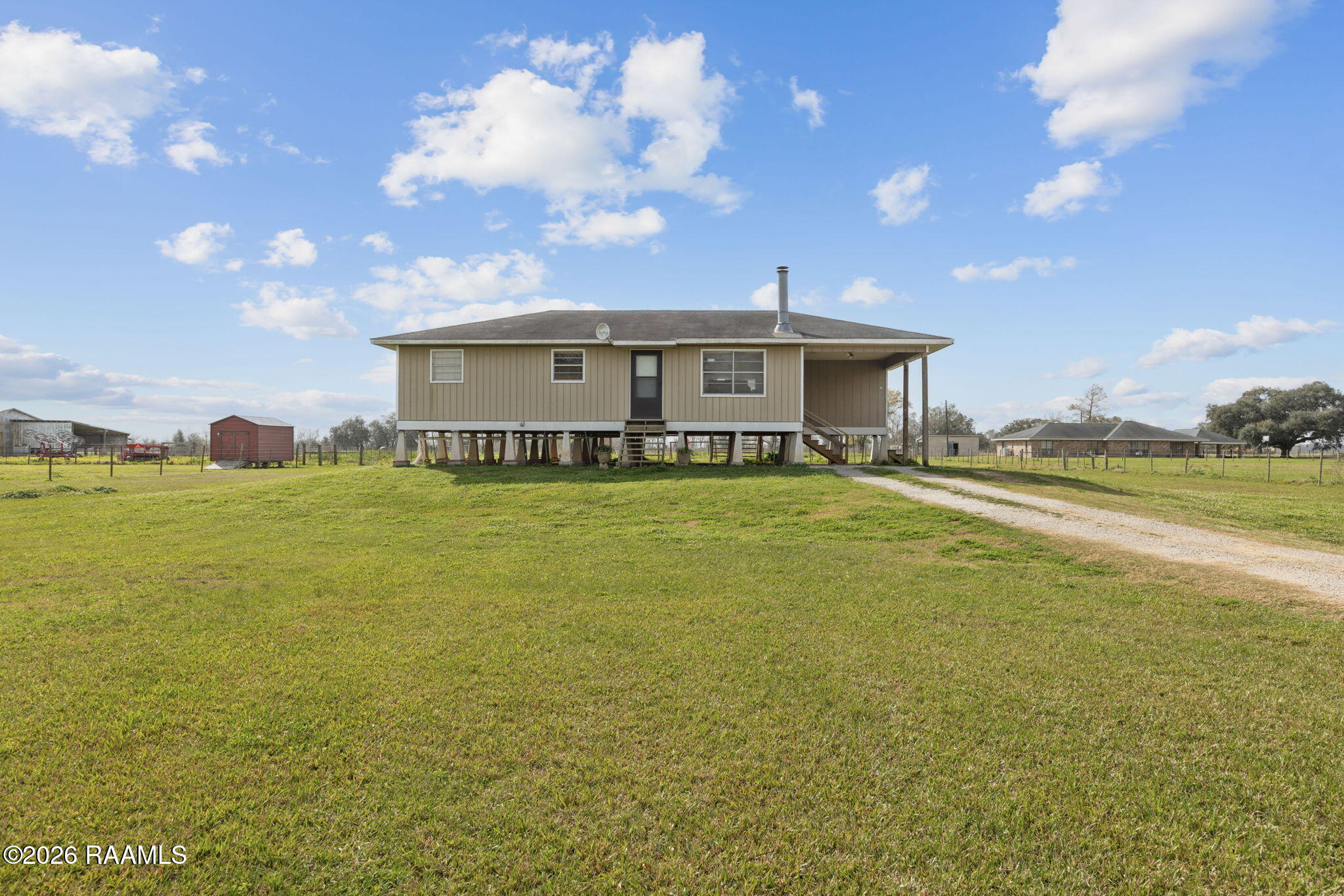 20927 W Liberty Farm, Kaplan LA