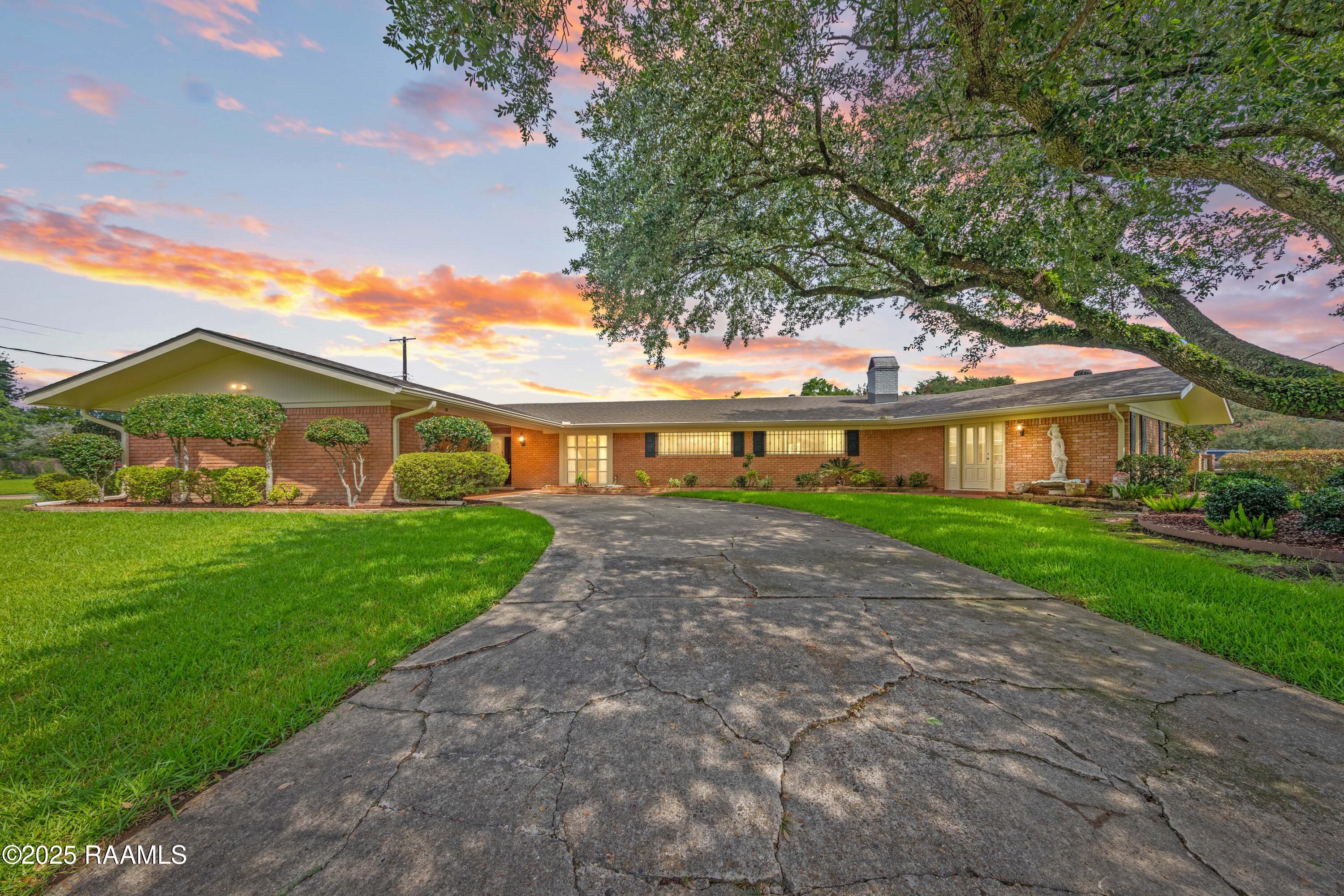 209 Robert, Lafayette LA