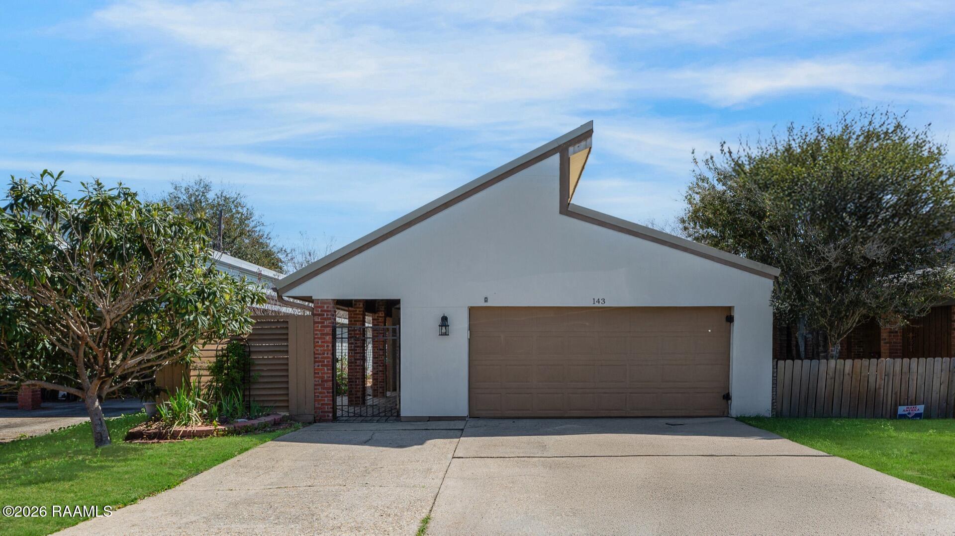 143 La Rue Vil, Lafayette LA