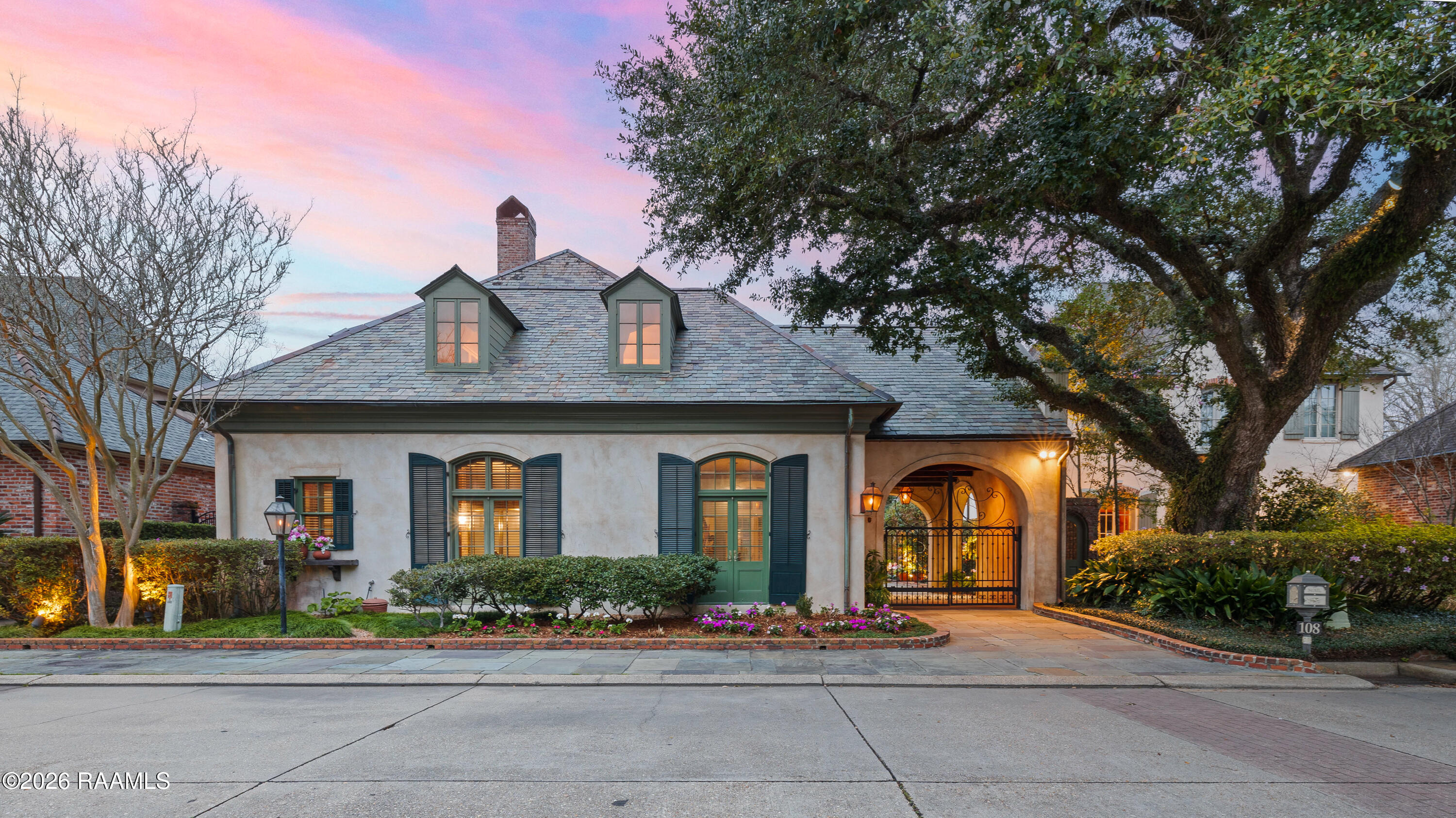 108 Kings, Lafayette LA