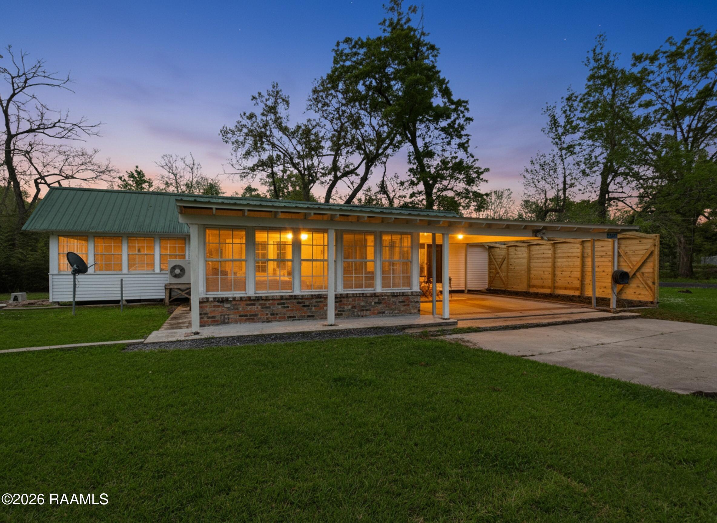 6235 Woodlawn, Maurice LA