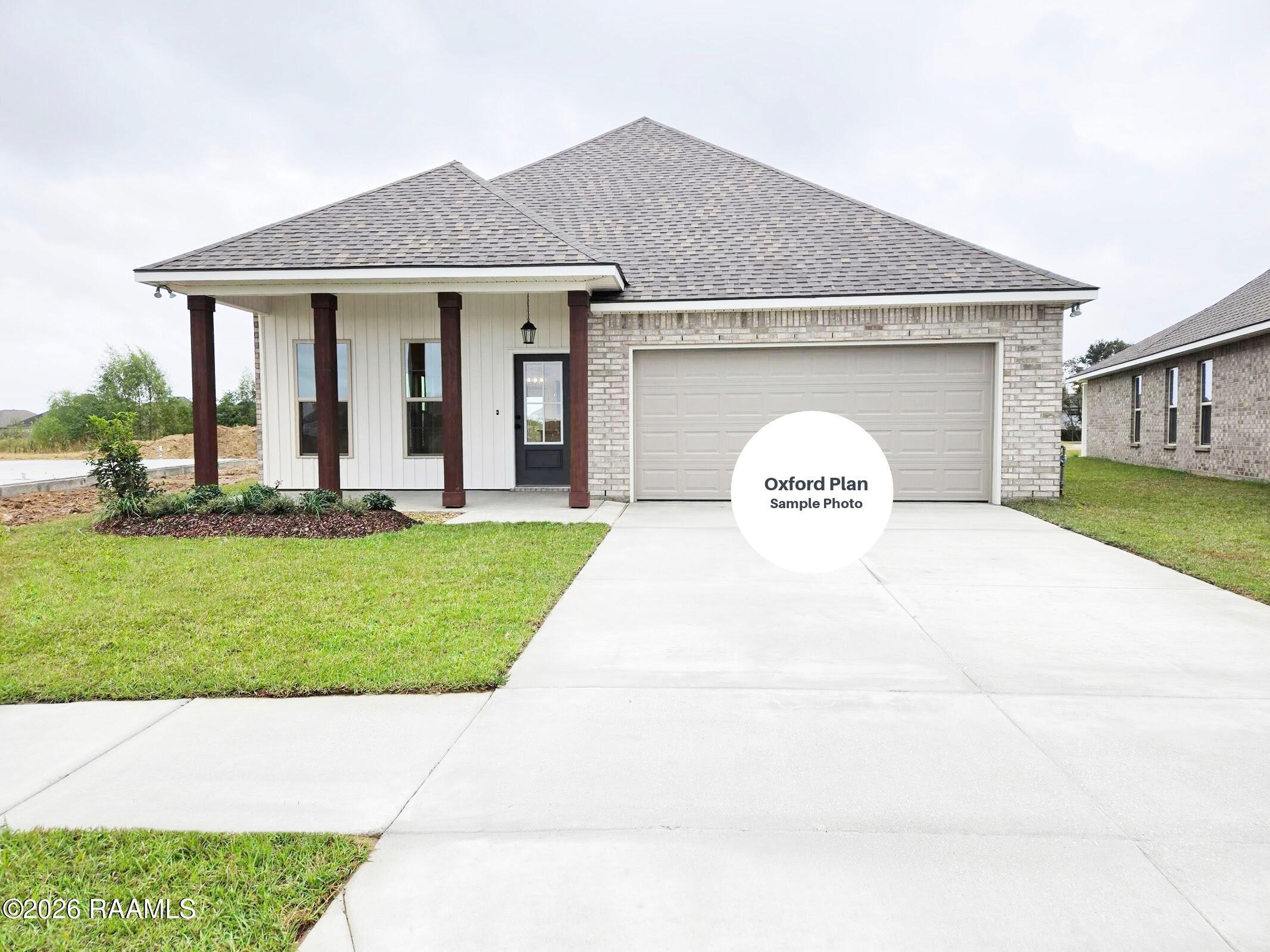 209 Nandina, Scott LA