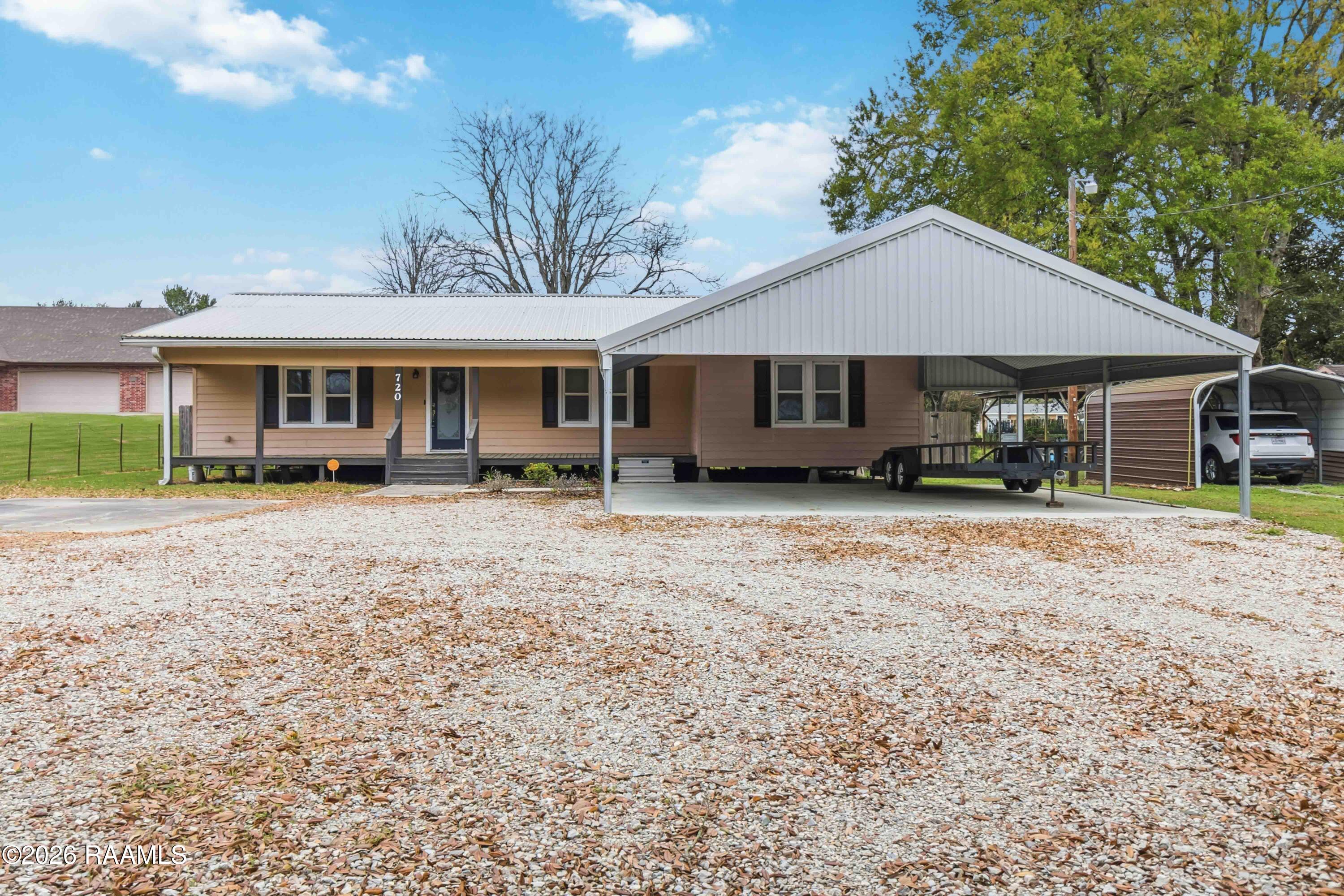 720 W Lastie, Erath LA