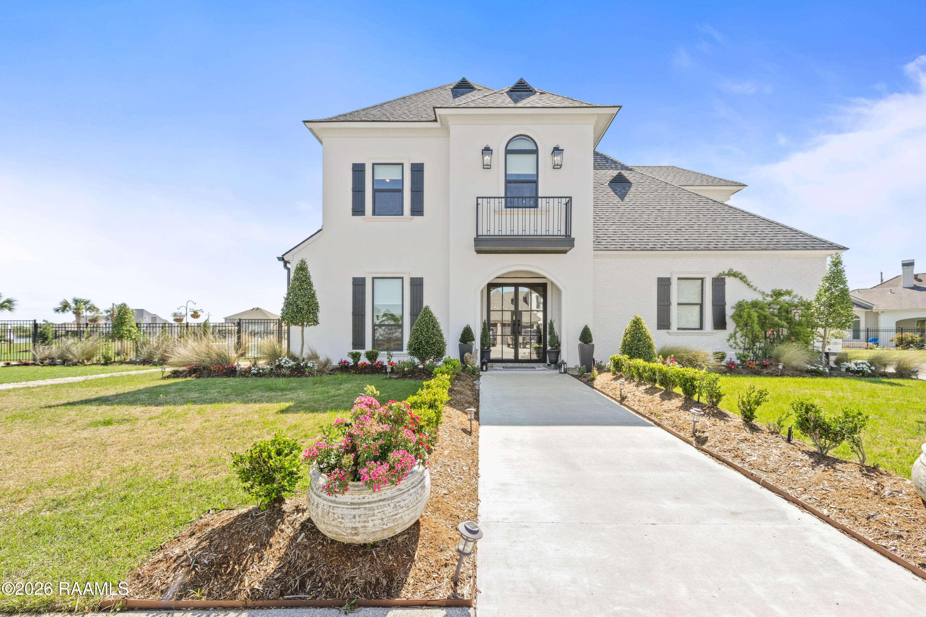 1014 The Lake, Broussard LA