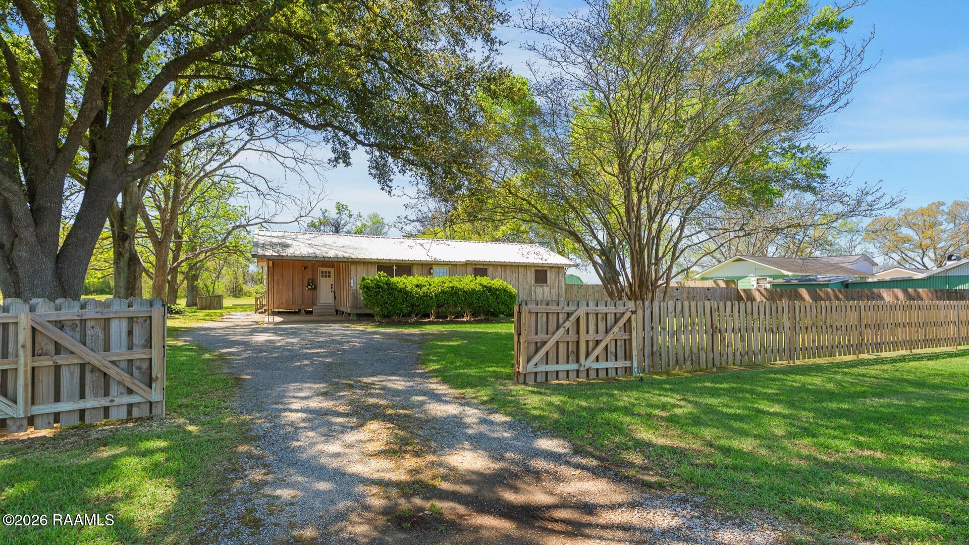 821 Chemin Agreable, Youngsville LA