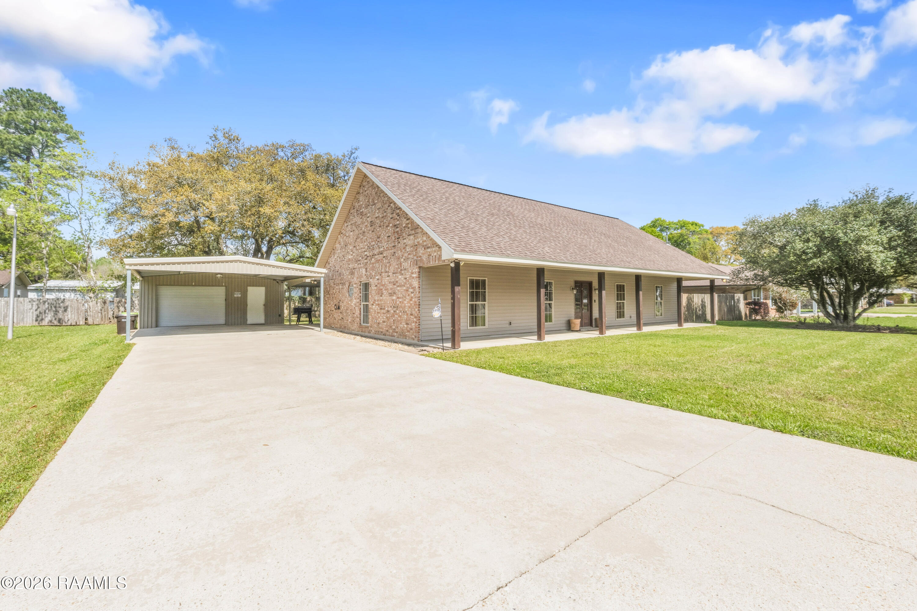 746 Sidney, Breaux Bridge LA