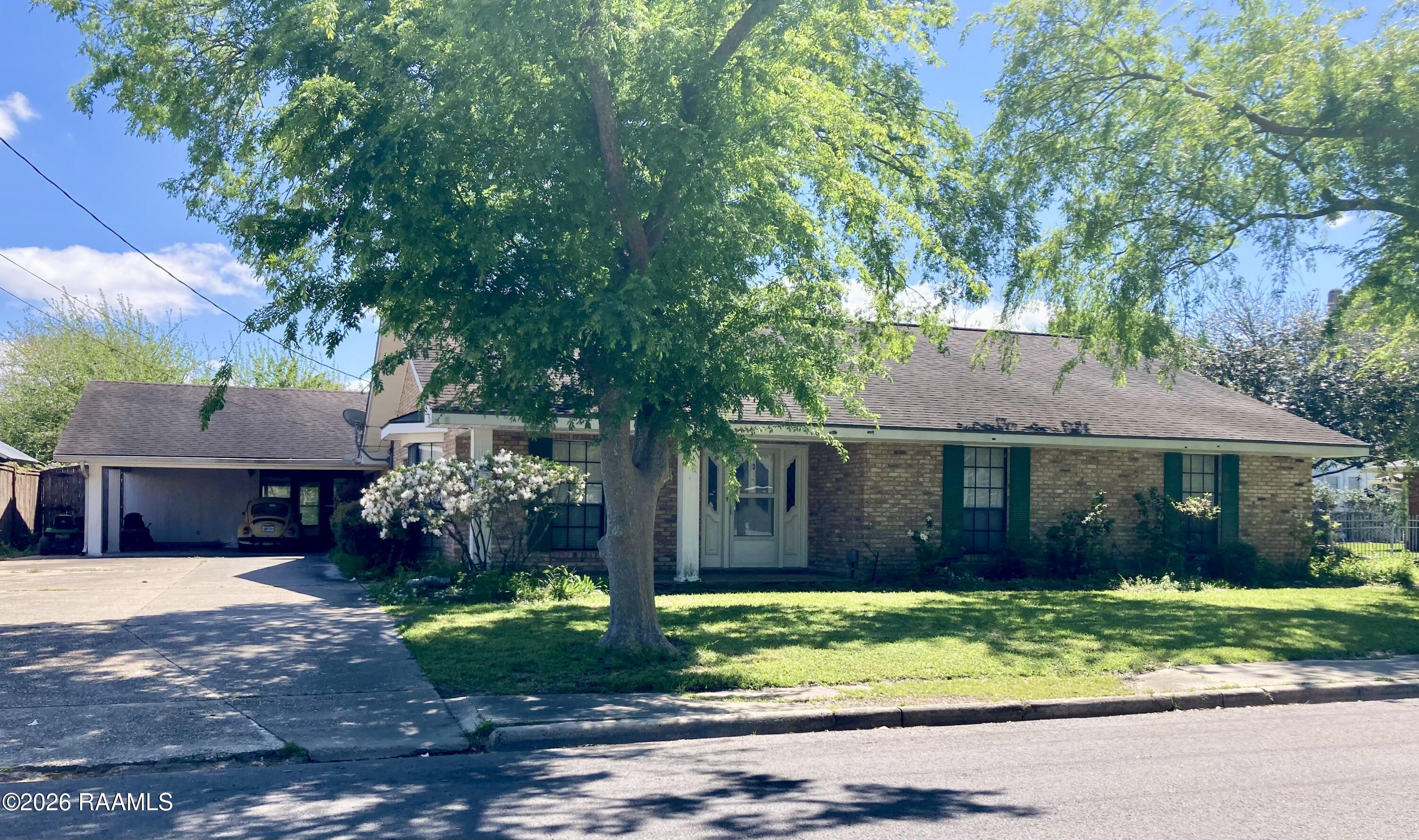 416 E 5th, Crowley LA