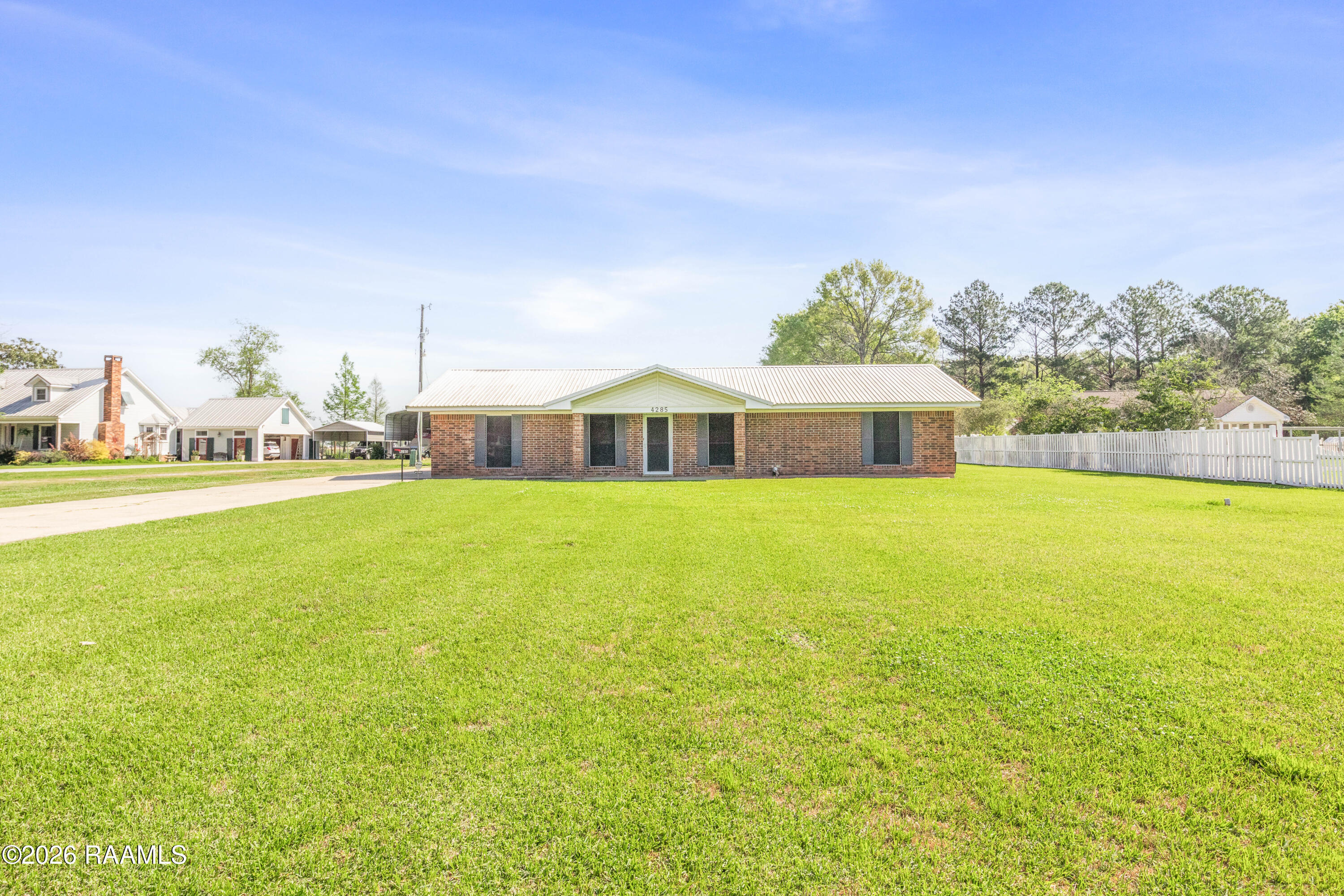 4285 Poydras, Breaux Bridge LA