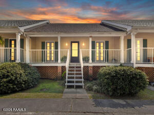 100 Teal, Lafayette LA