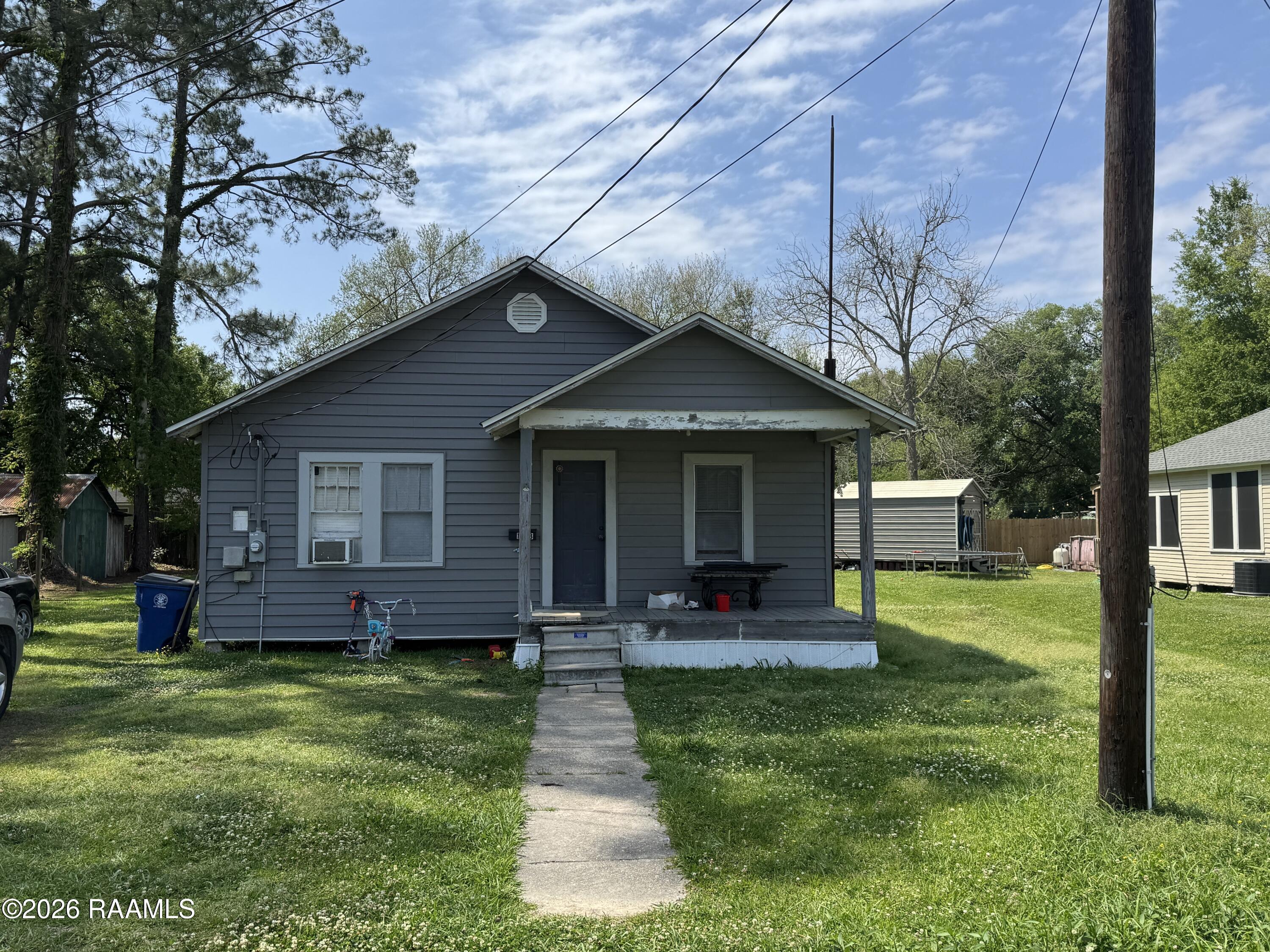 1408 Robert, Rayne LA