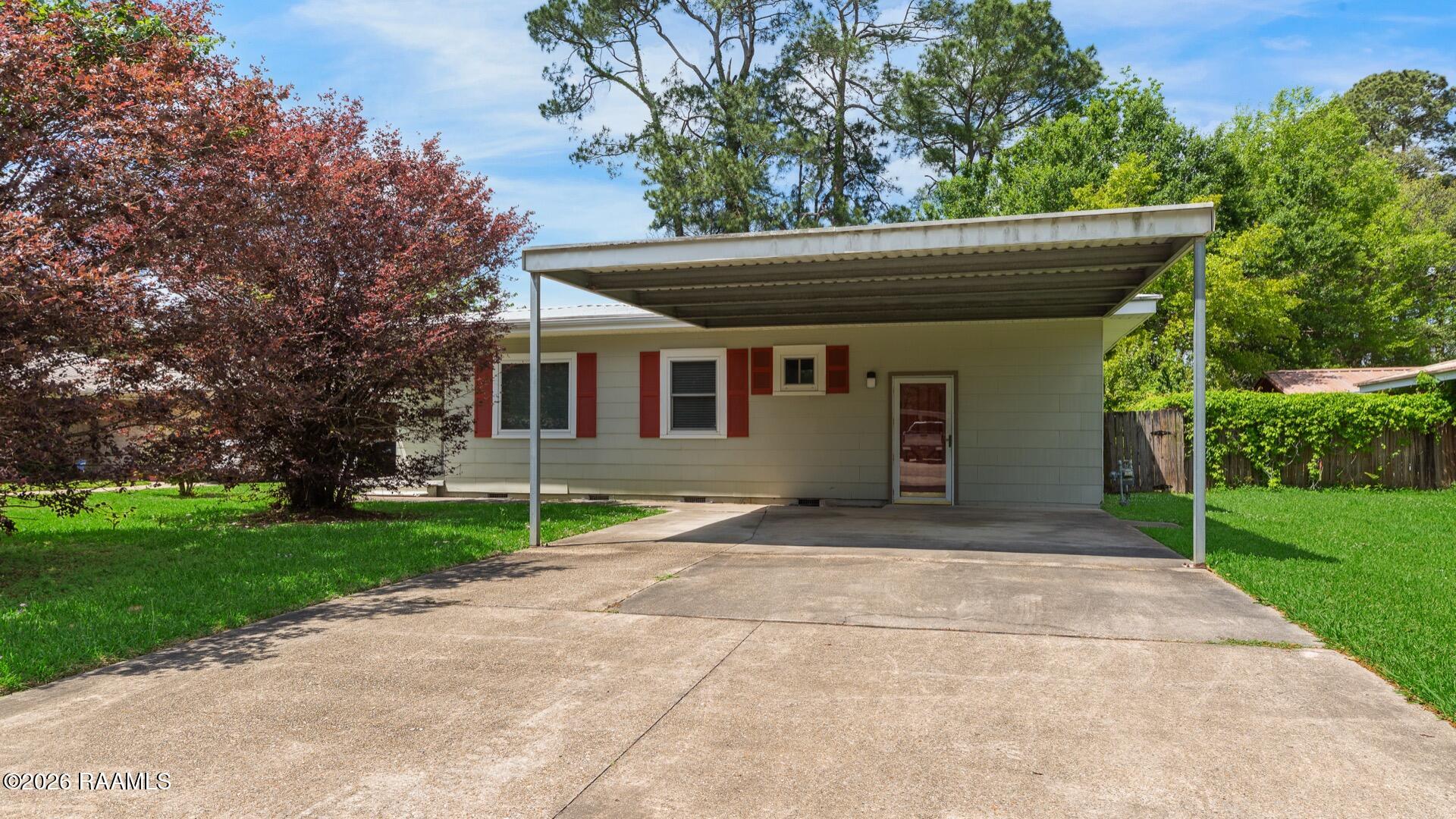 809 Prioux, New Iberia LA