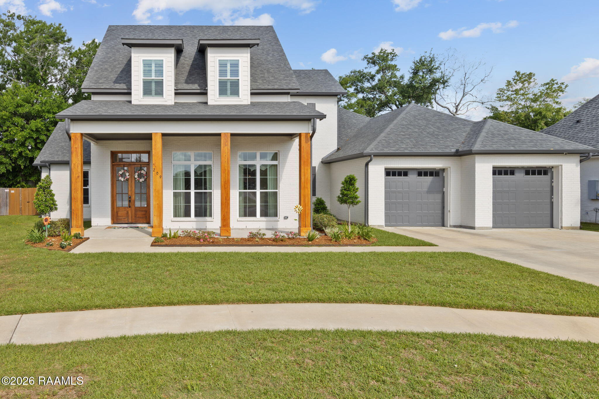 209 Stoney Shadow, Lafayette LA