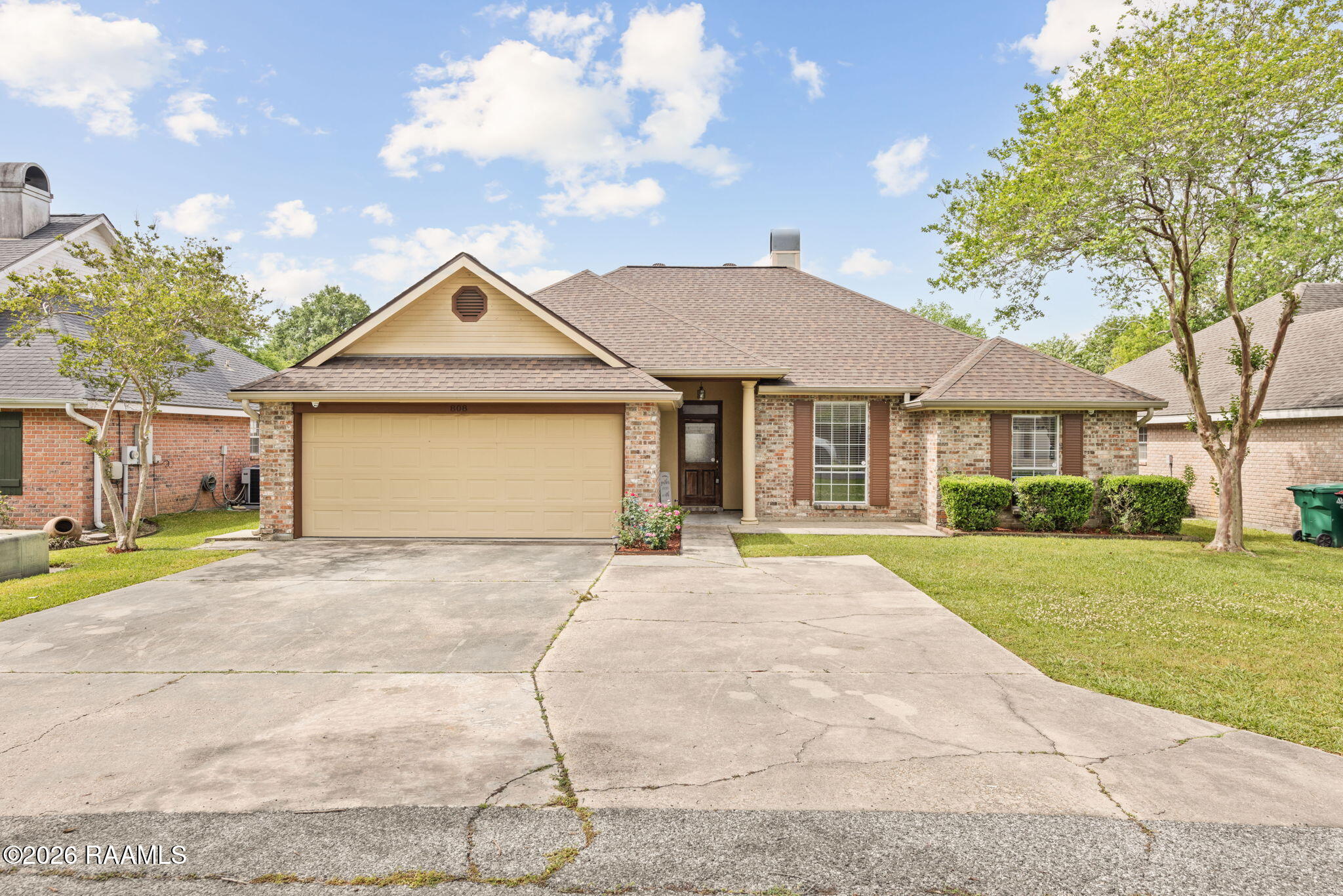 808 Canberra, Lafayette LA