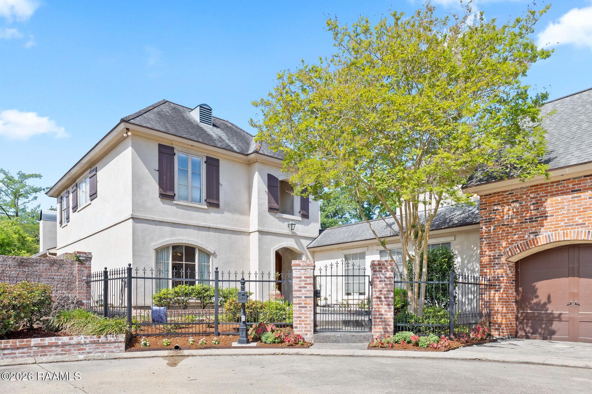 118 W Bayou, Lafayette LA