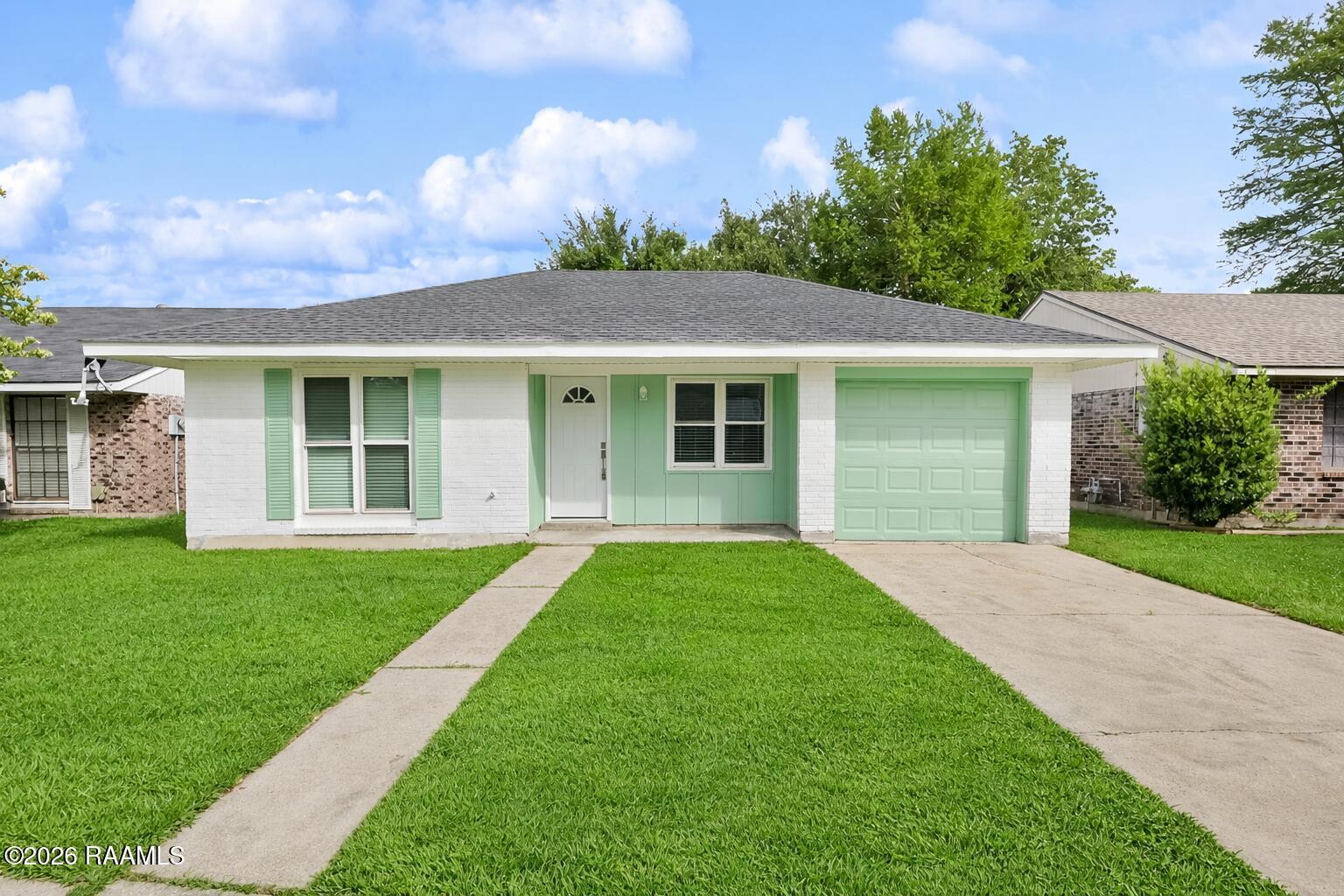 614 Paris, Lafayette LA