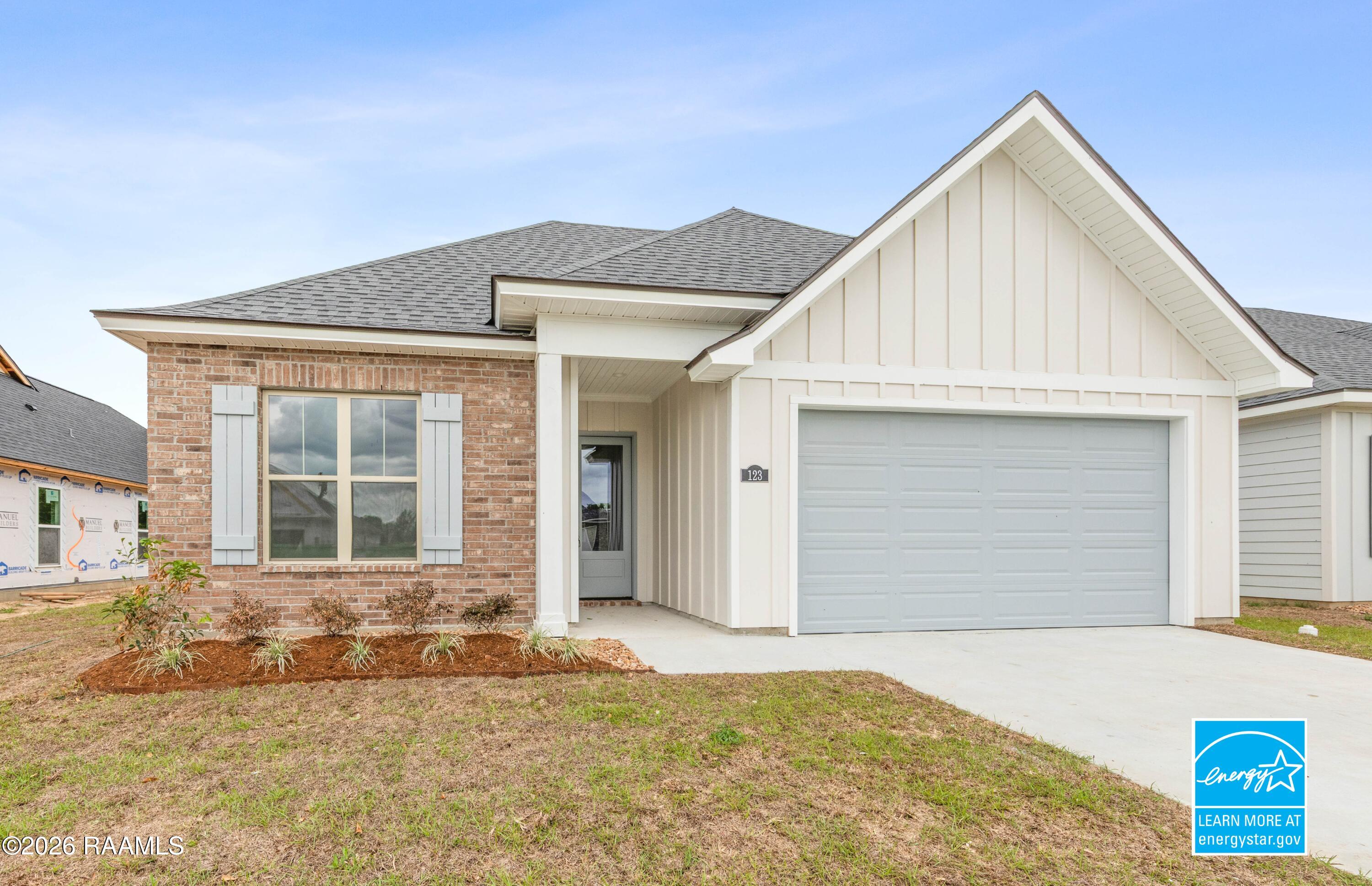 123 Crooked Pine, Scott LA