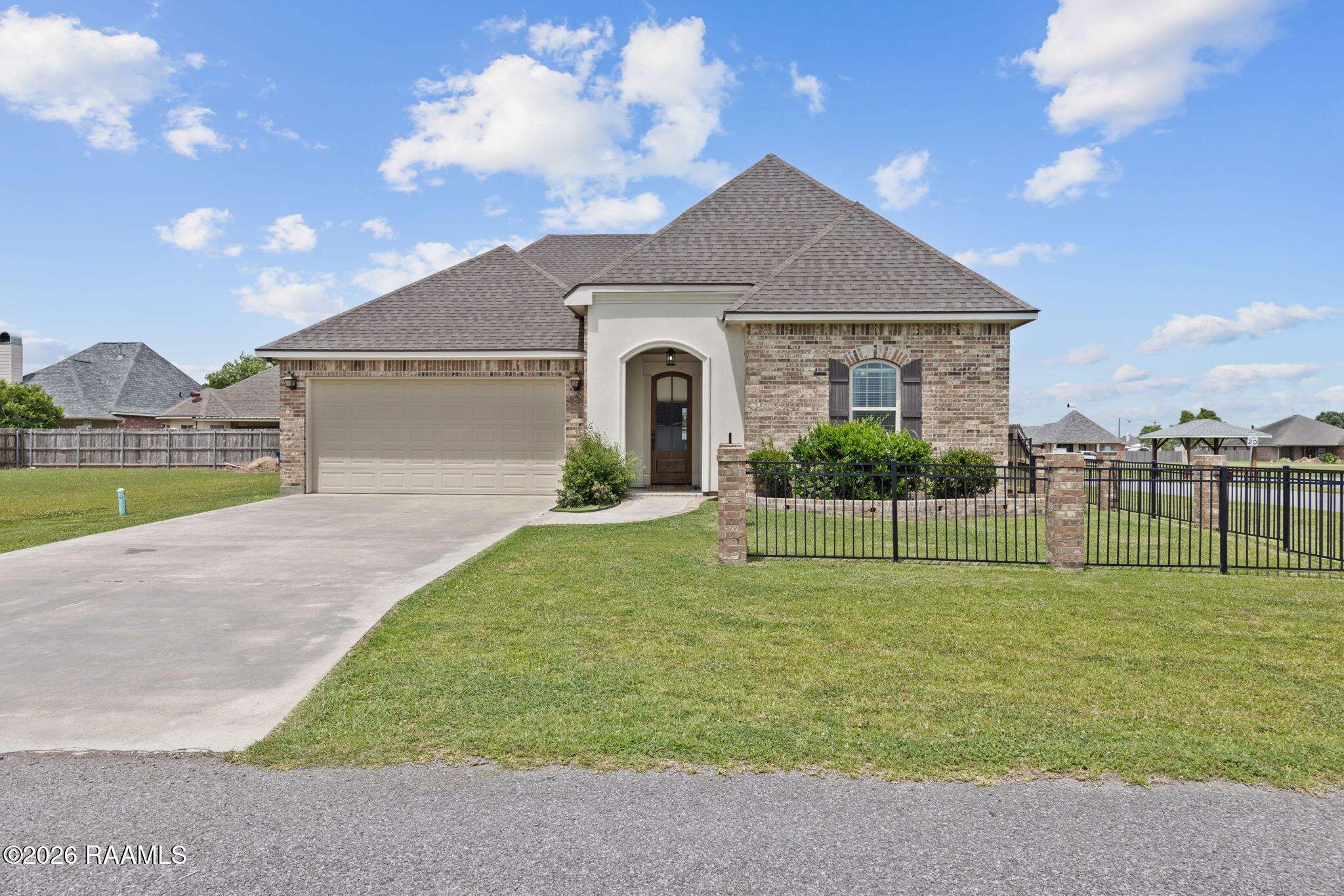 227 Tall Oaks, Youngsville LA