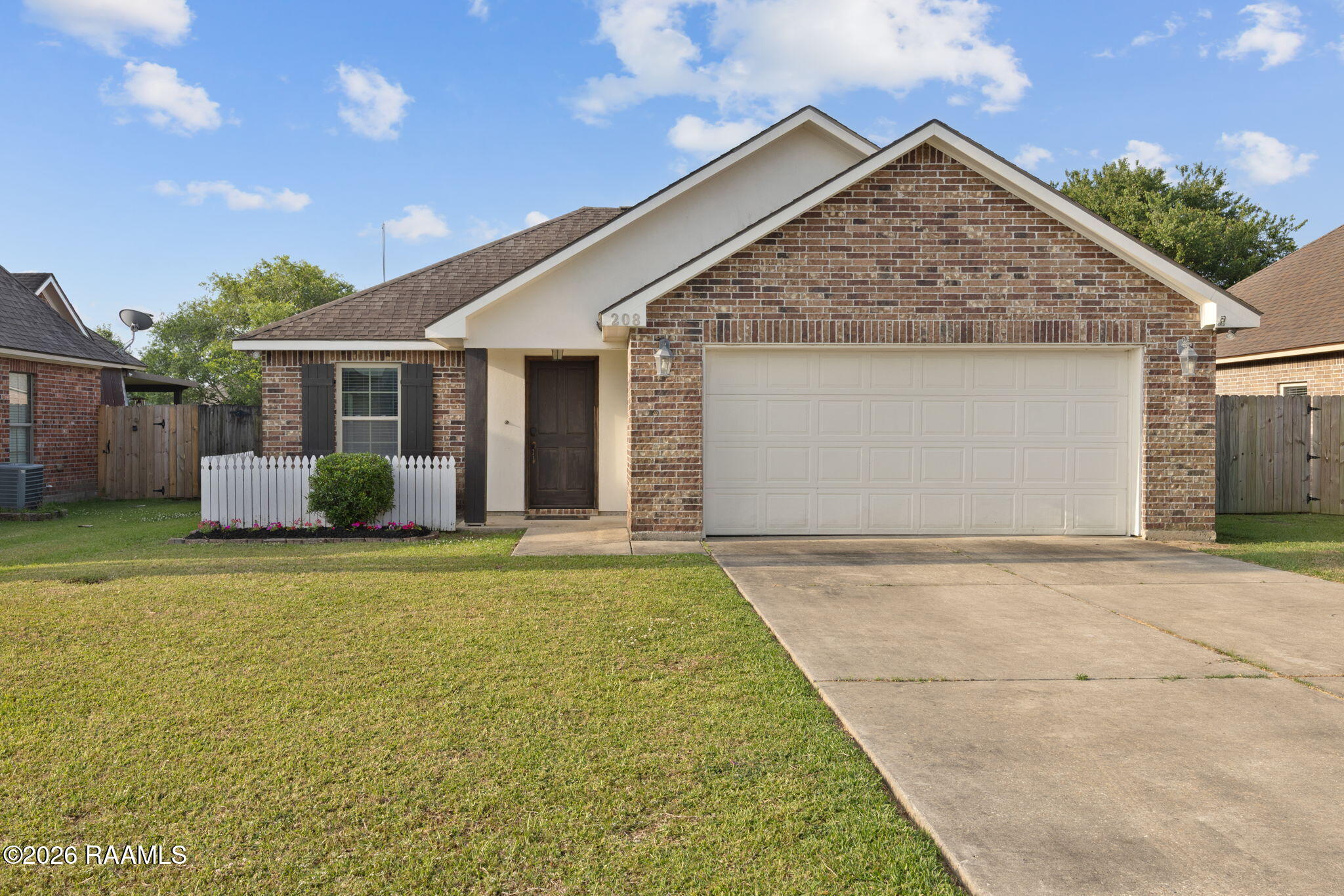 208 Hill Ridge, Youngsville LA