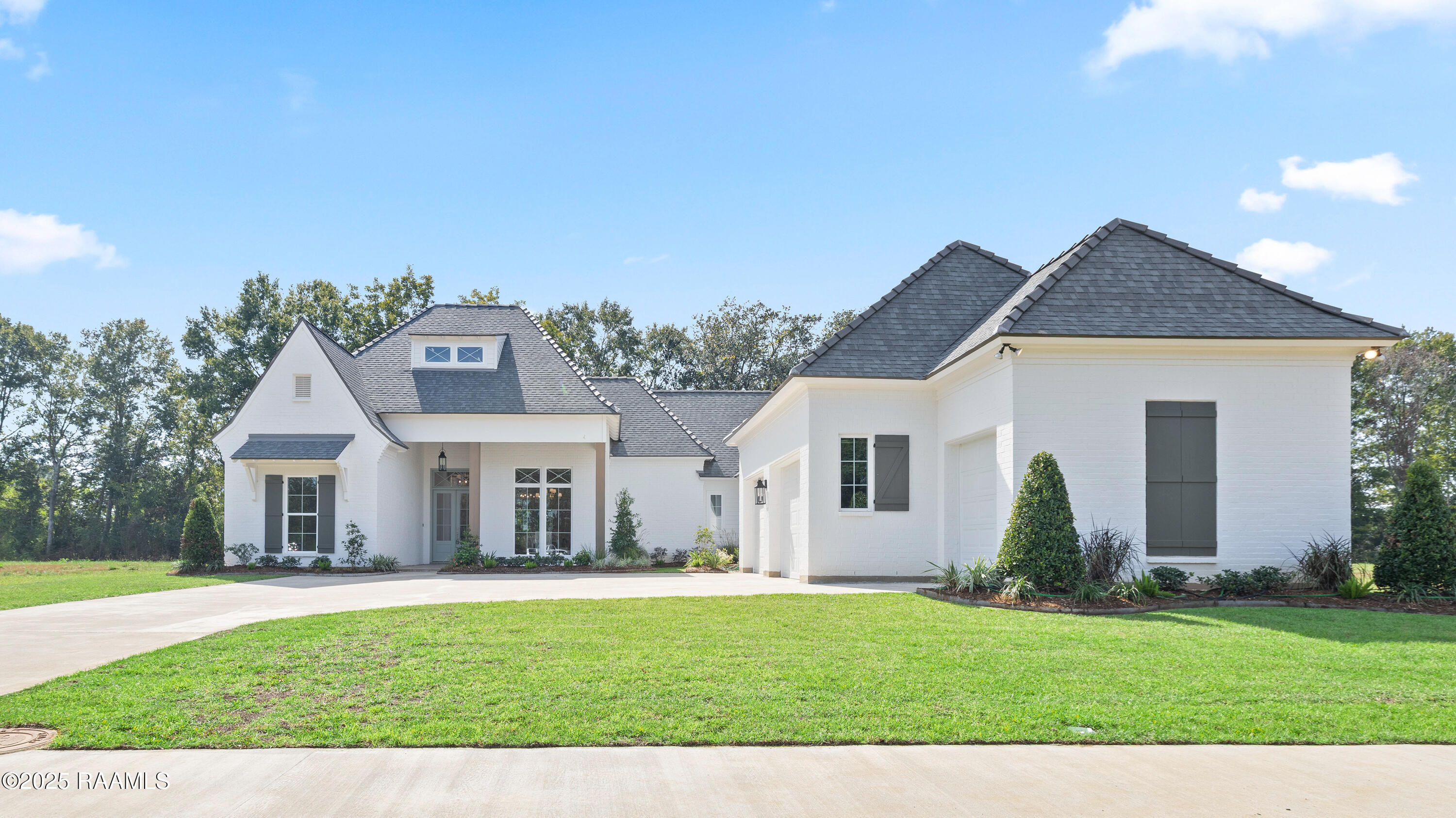 111 Leaning Oak, Lafayette LA
