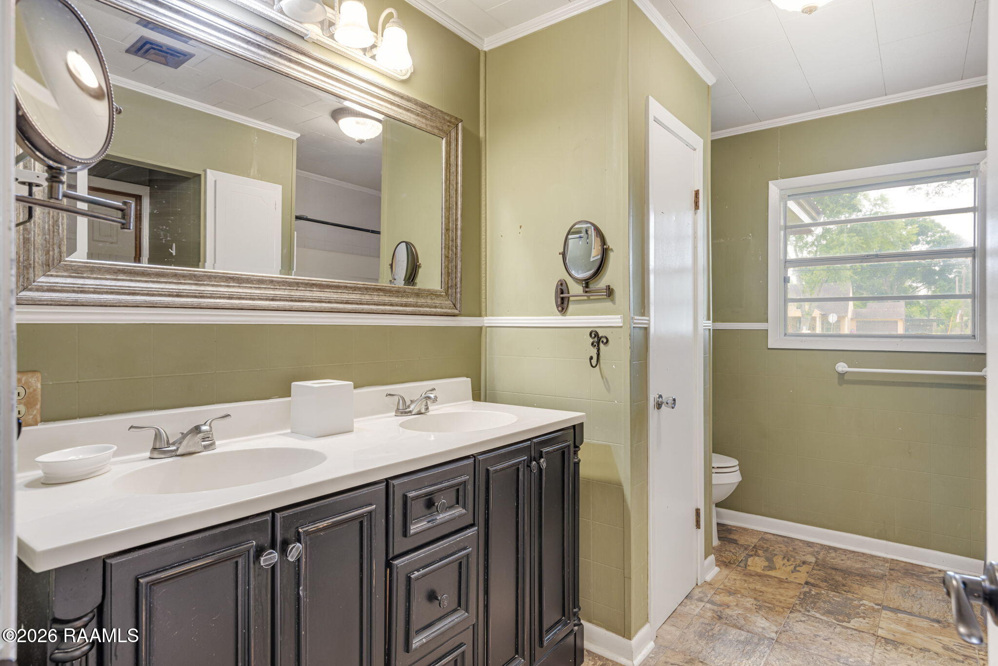 20260501222953530089000000.jpg