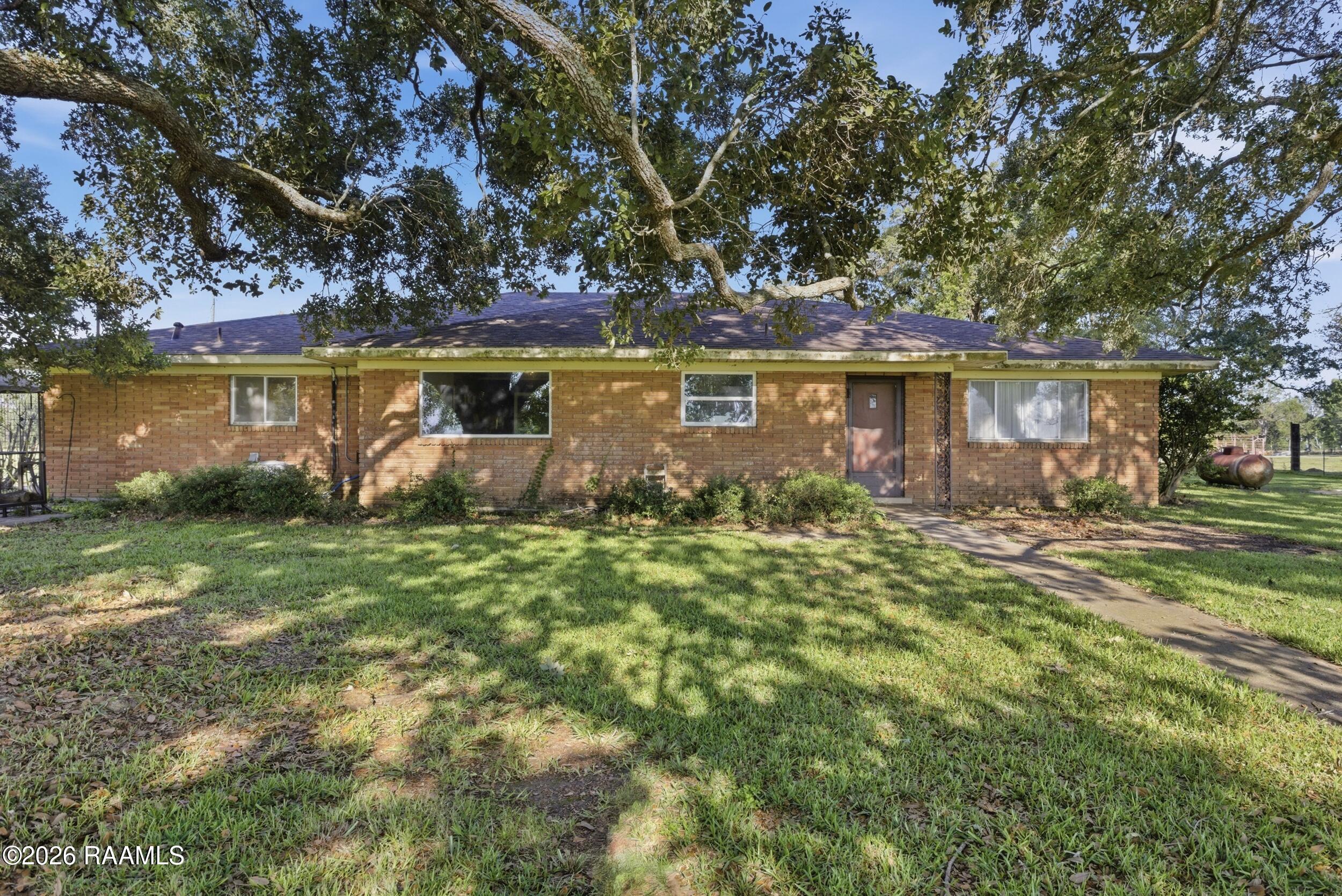 6245 Maxie, Crowley LA