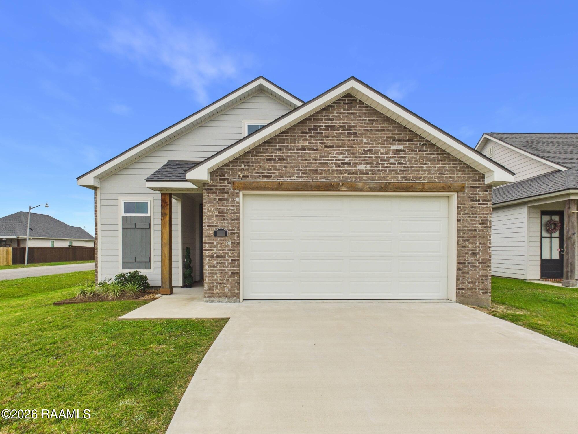301 Adry, Youngsville LA