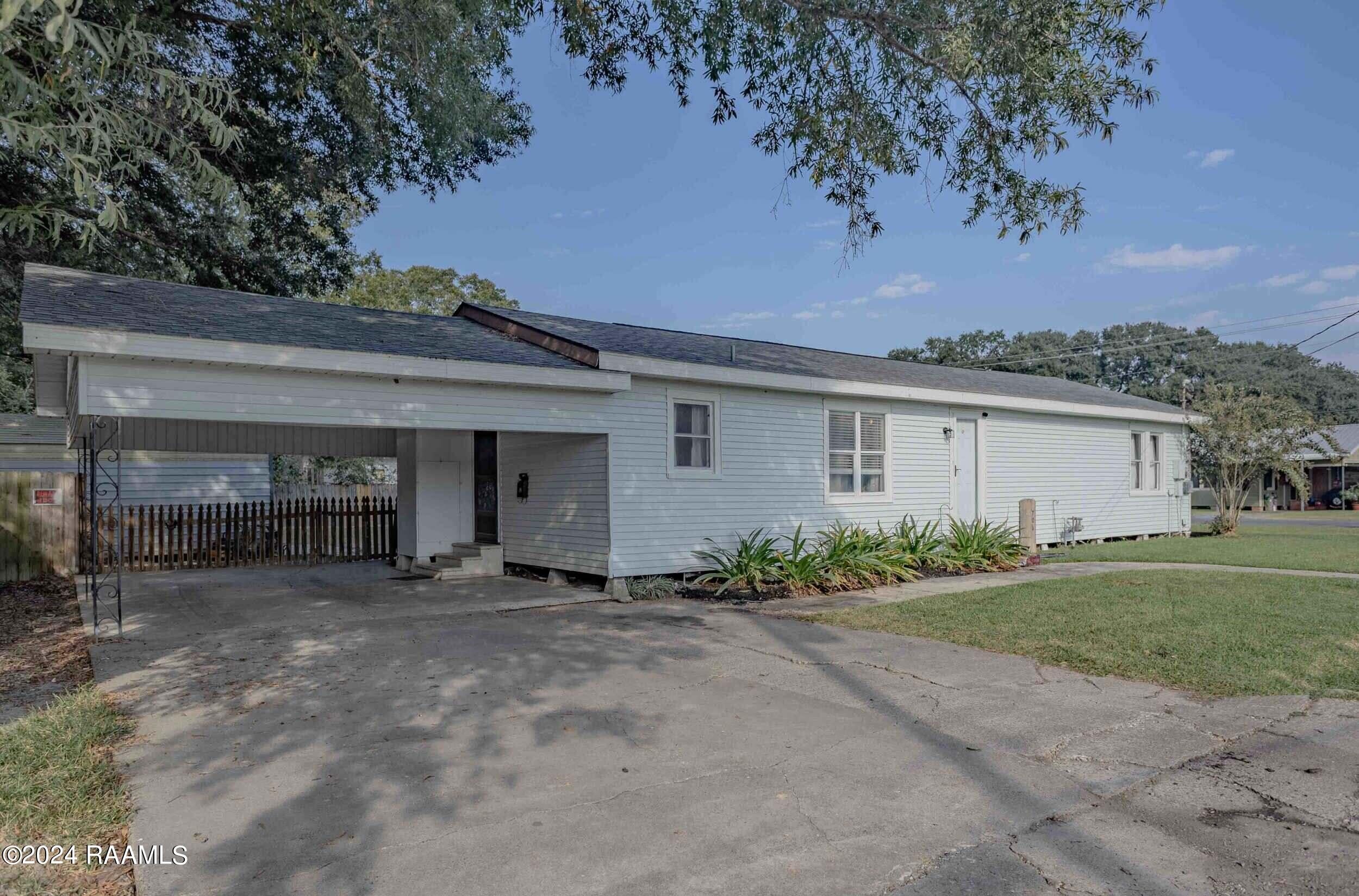 706 S Avenue O, Crowley LA