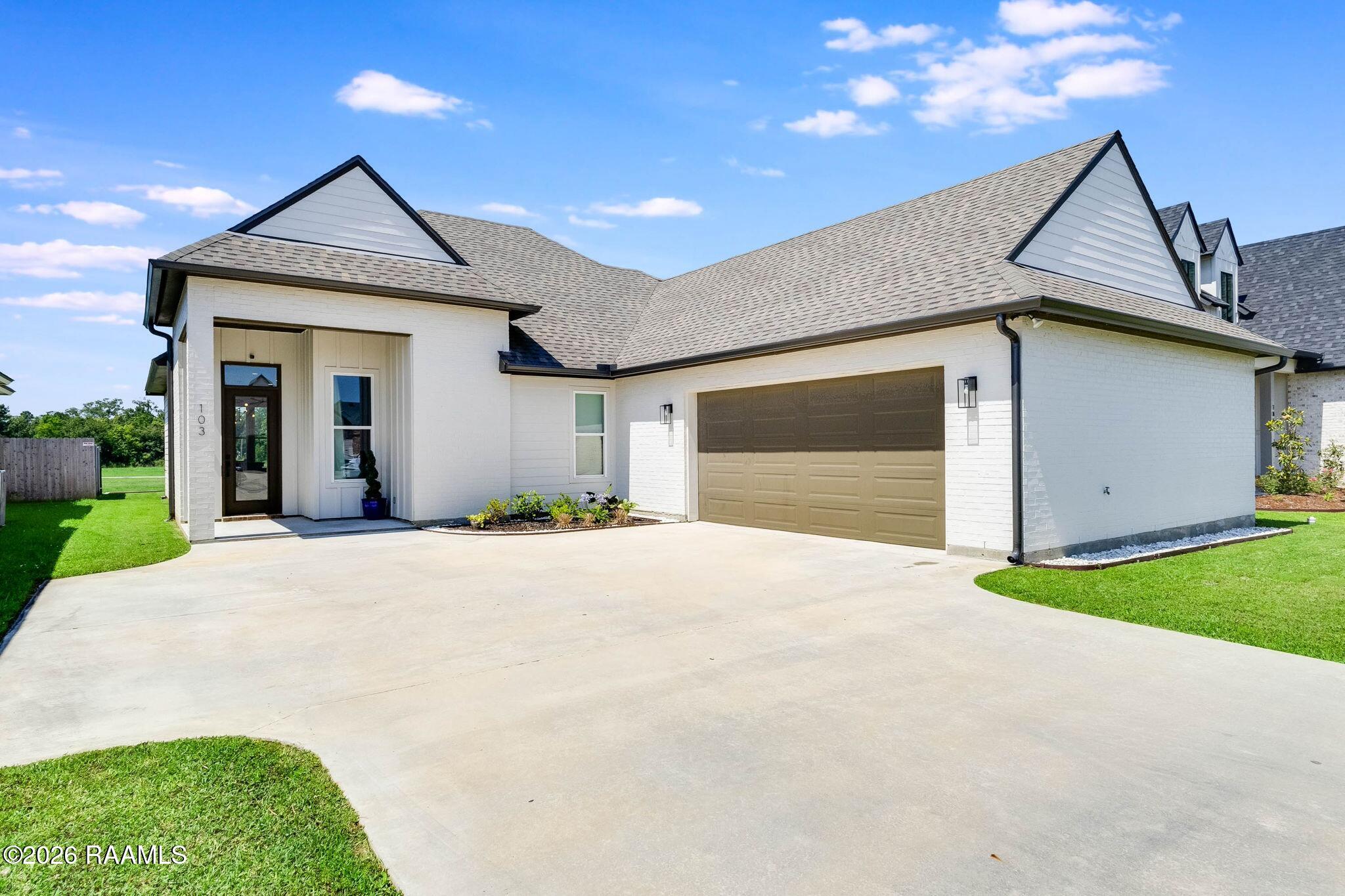 103 Queen Palm, Youngsville LA