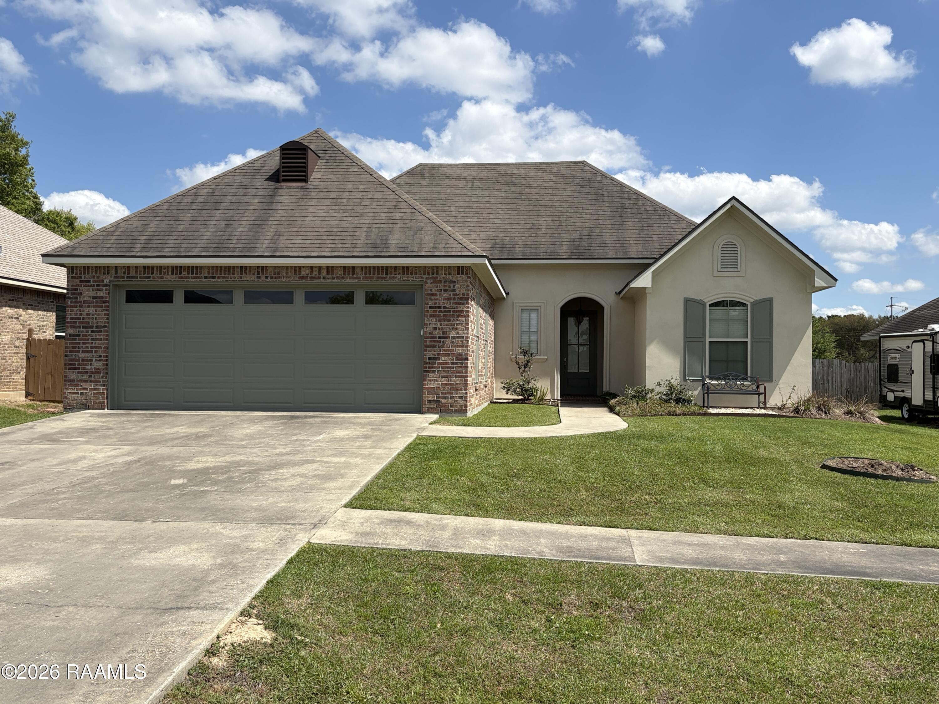 106 Whisper Wood, Lafayette LA