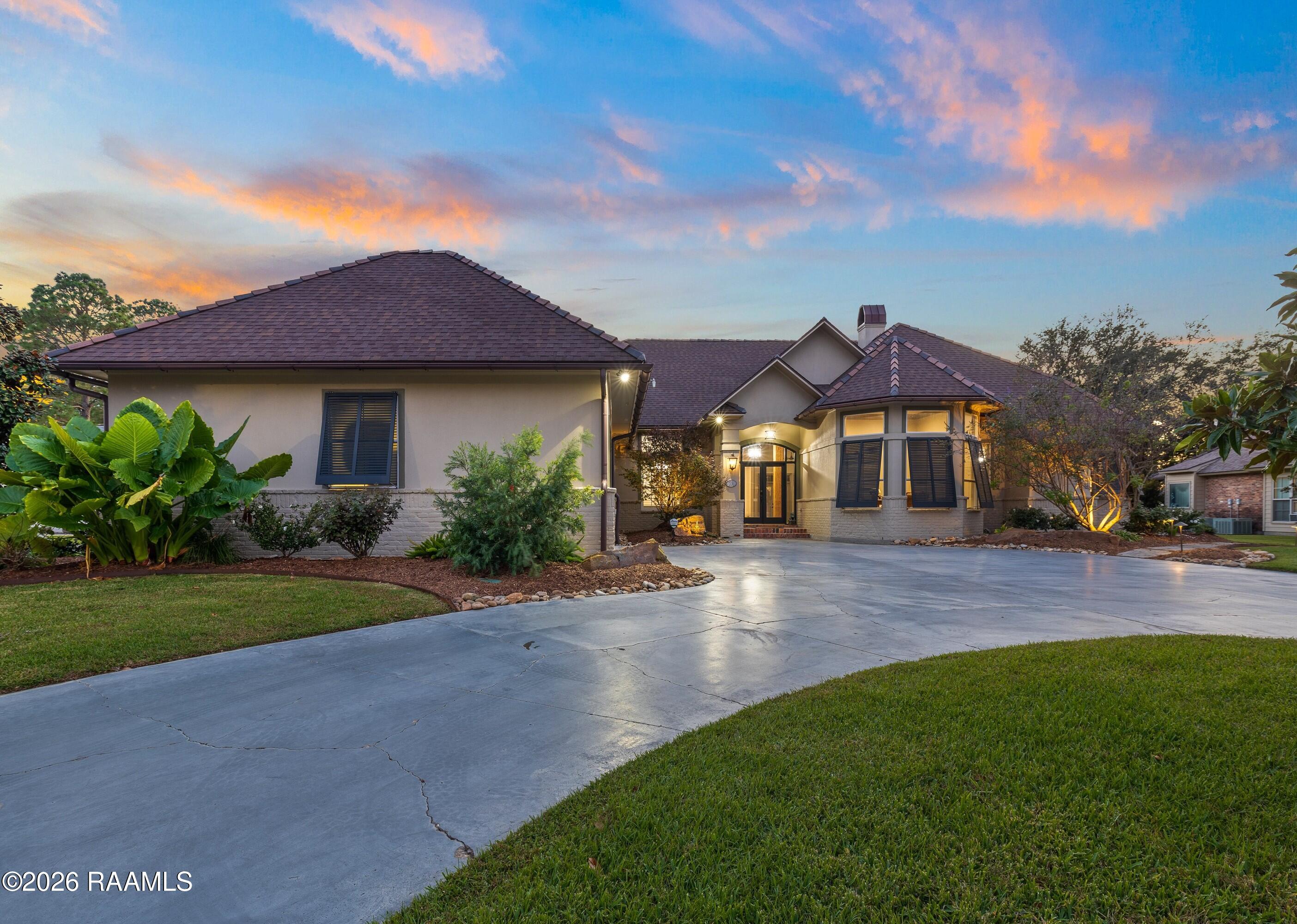 204 Inverness, Broussard LA