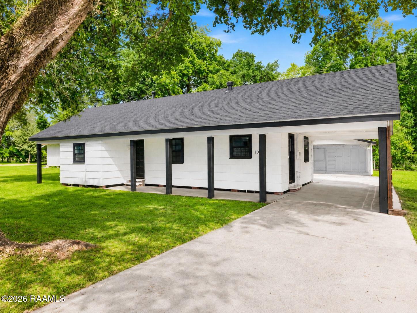1010 Alcide Bonin, Breaux Bridge LA