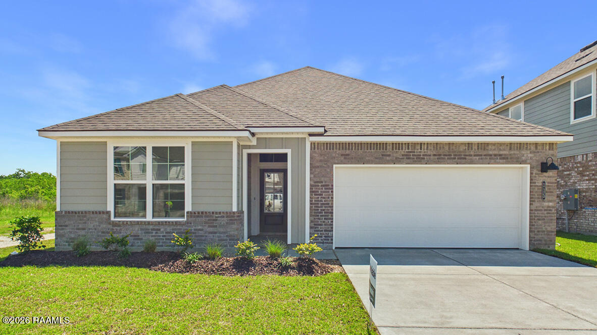 115 Belle Lake, Lafayette LA