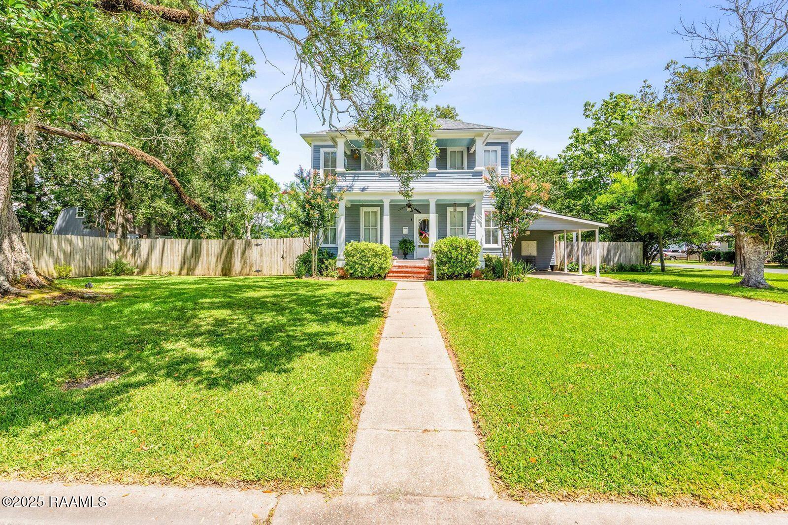 125 E 8th, Crowley LA