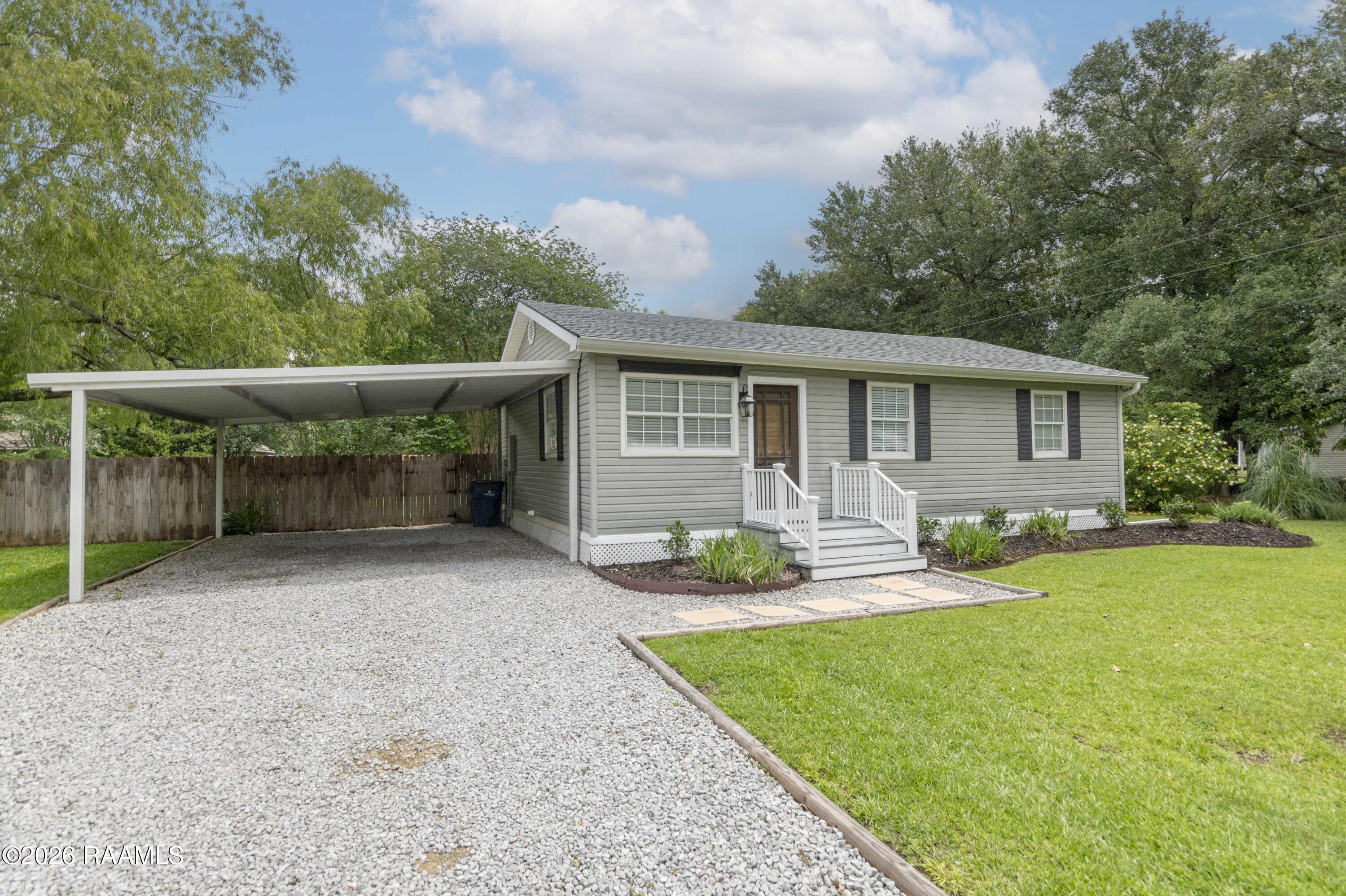 7147 Clyve, Maurice LA