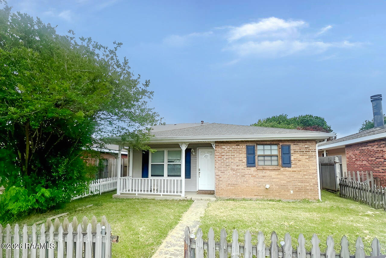 107 Saint Pius, Youngsville LA