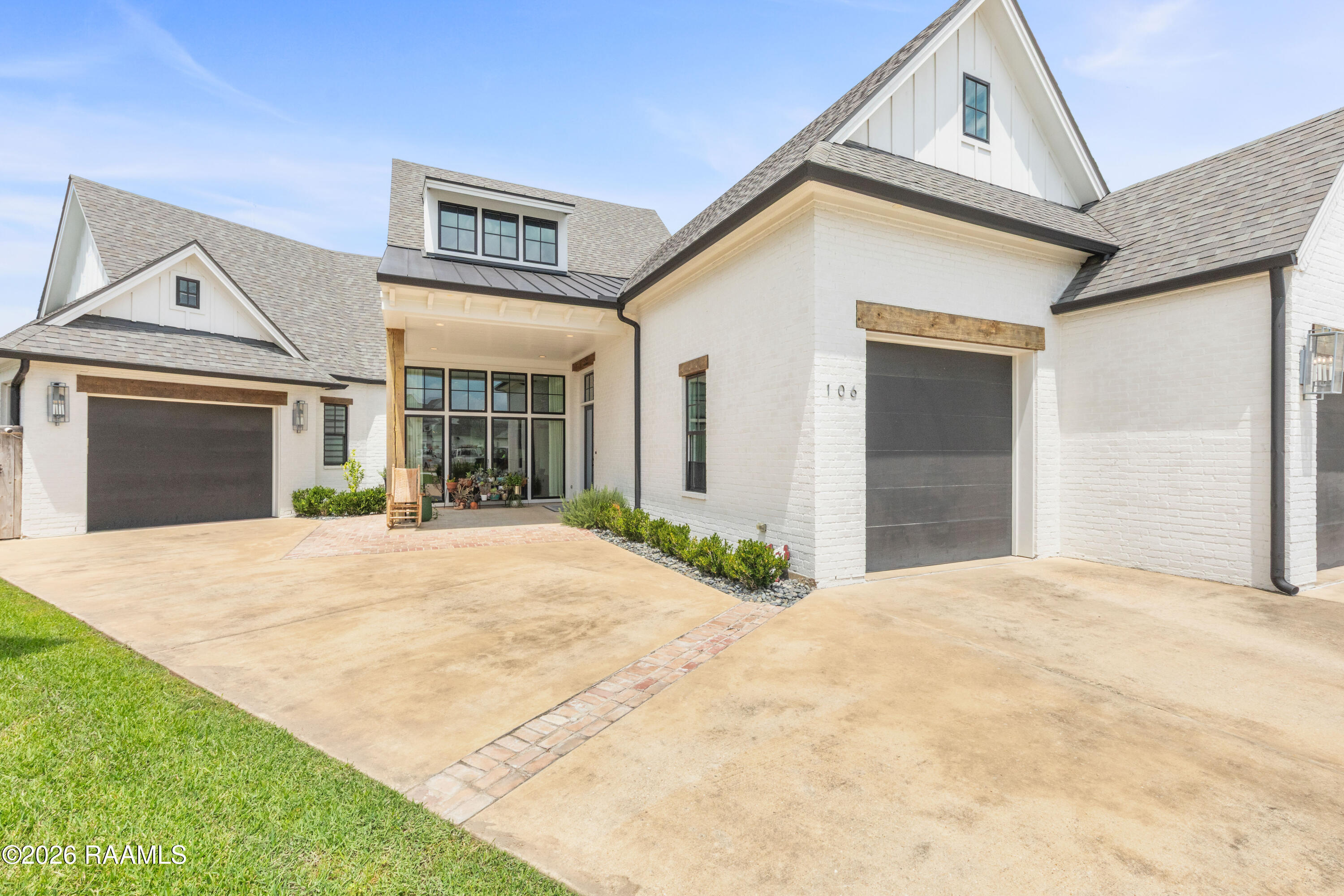 106 Little Hickory, Lafayette LA