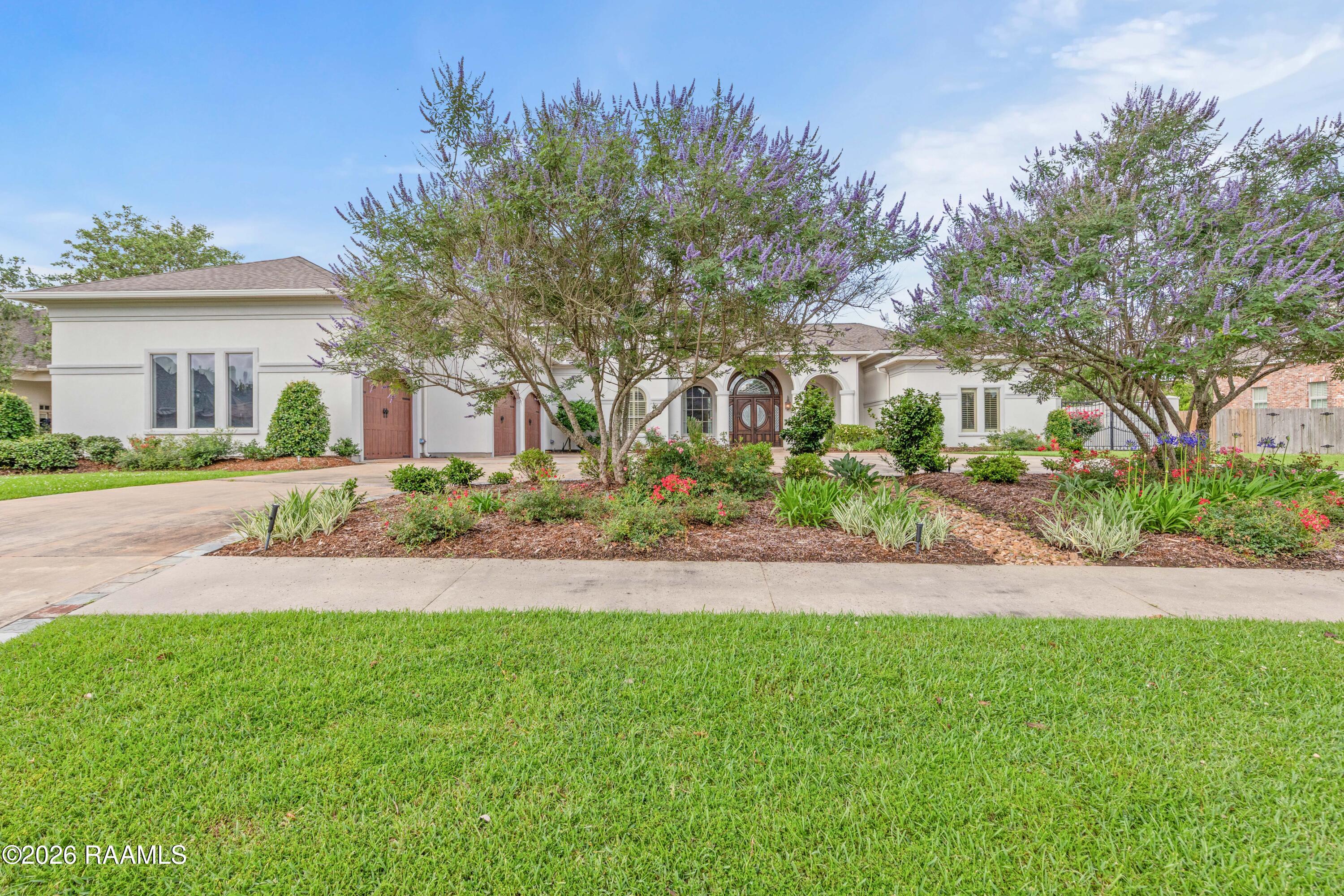 700 Farmington, Lafayette LA