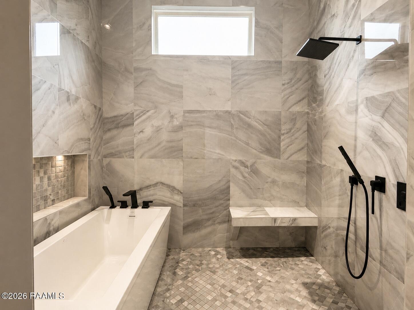 20260527125904415815000000.jpg