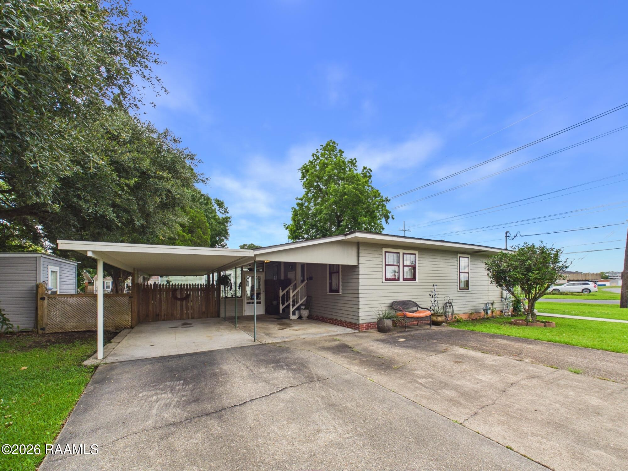106 Dean, Lafayette LA