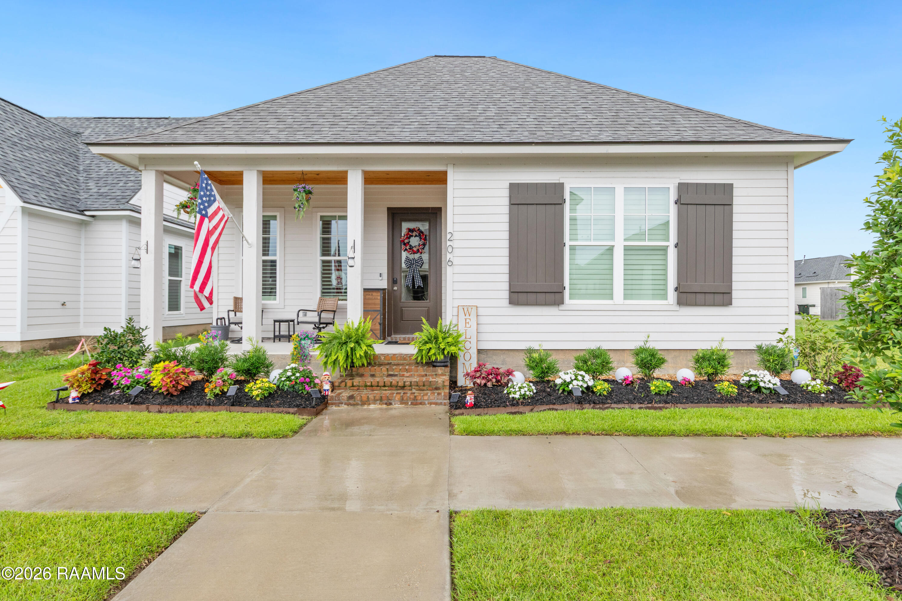 206 Oak Village, Scott LA