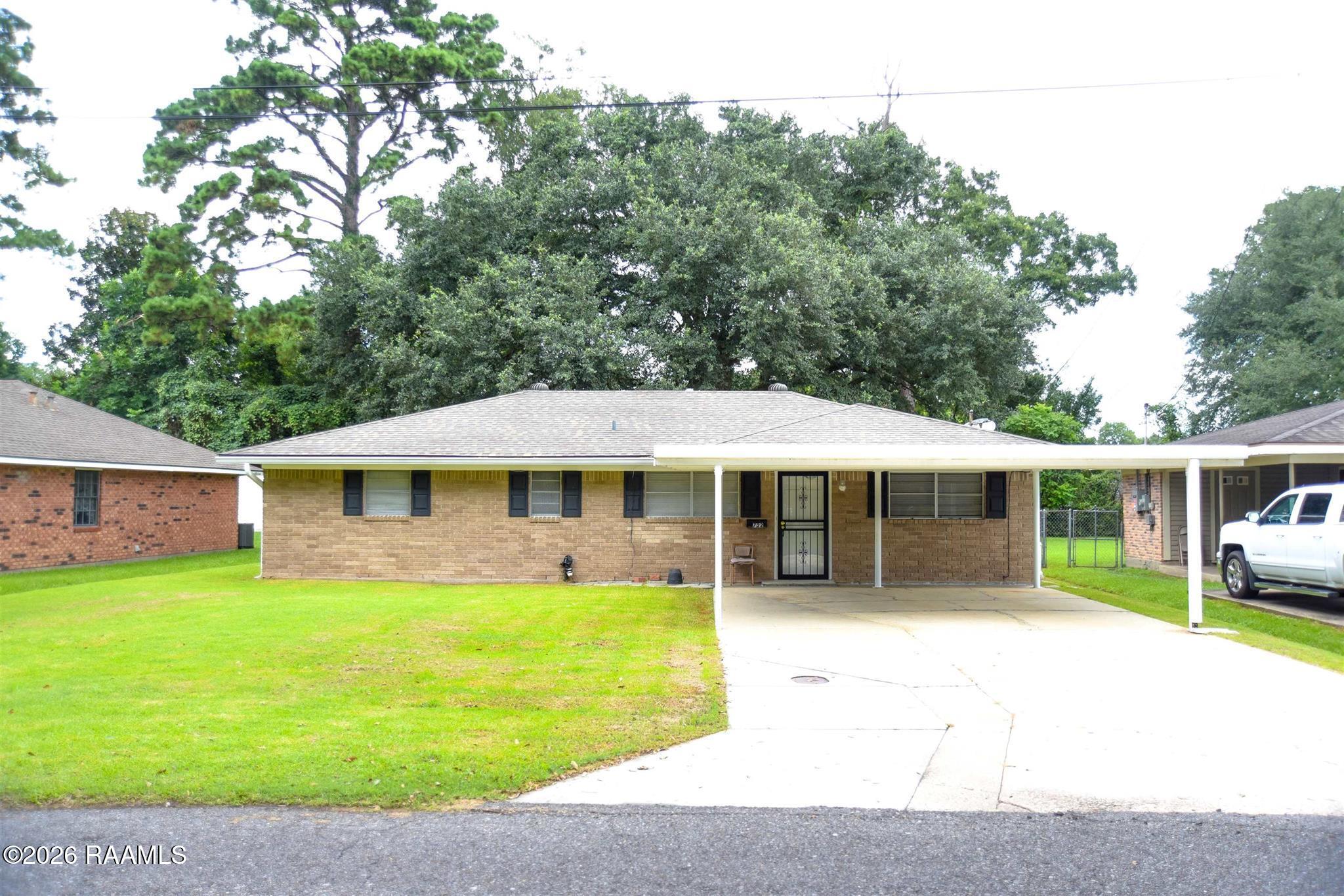 722 E Division, Jennings LA