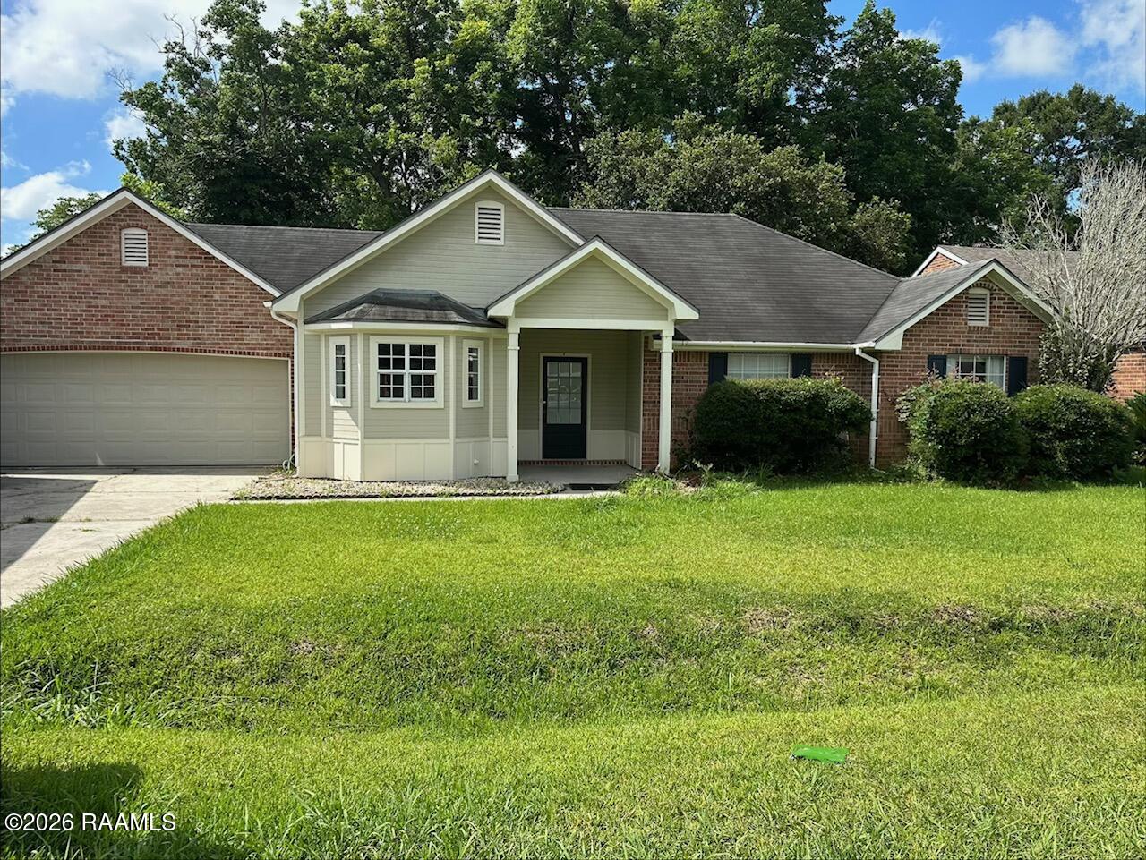112 Cheshire, Lafayette LA