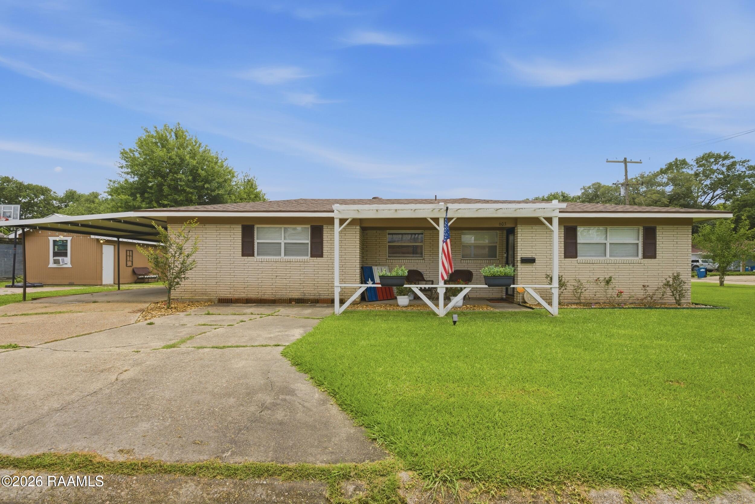603 4th, Jennings LA