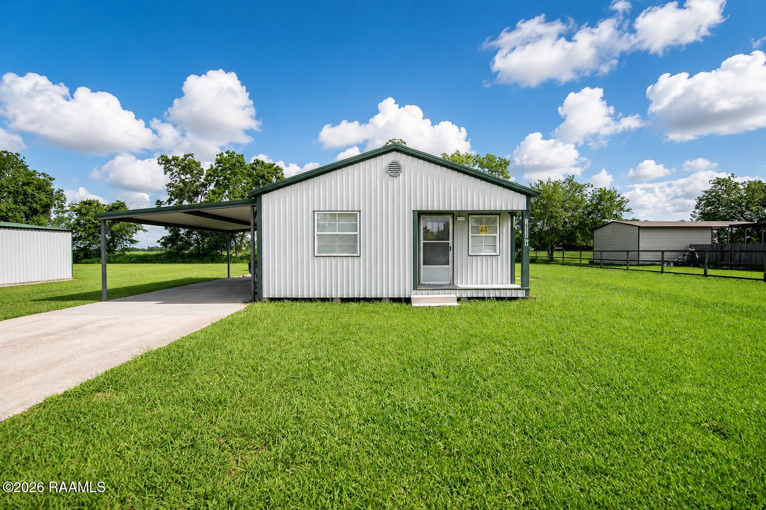 8157 White Oak, Branch LA