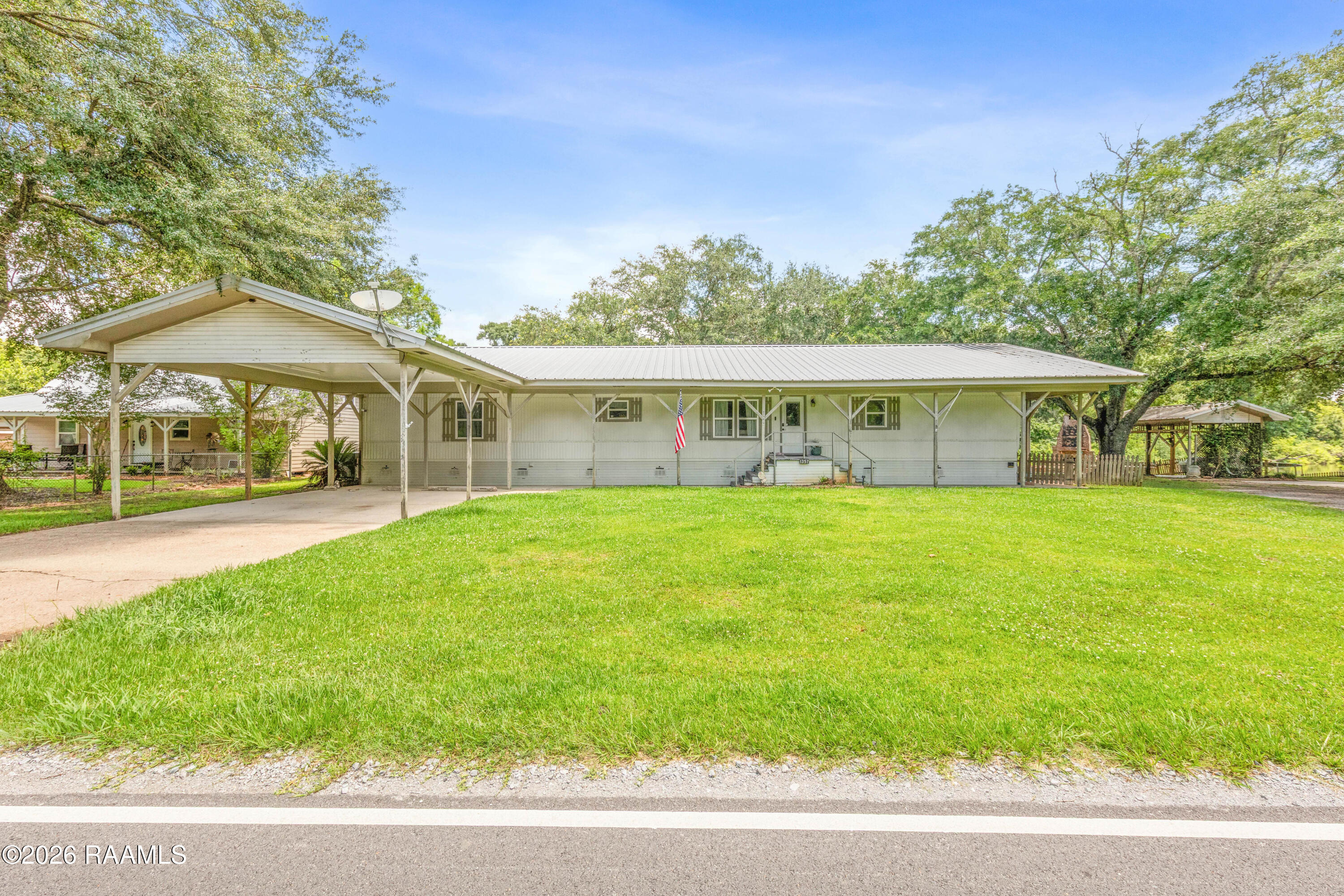1357 Herman Dupuis, Breaux Bridge LA
