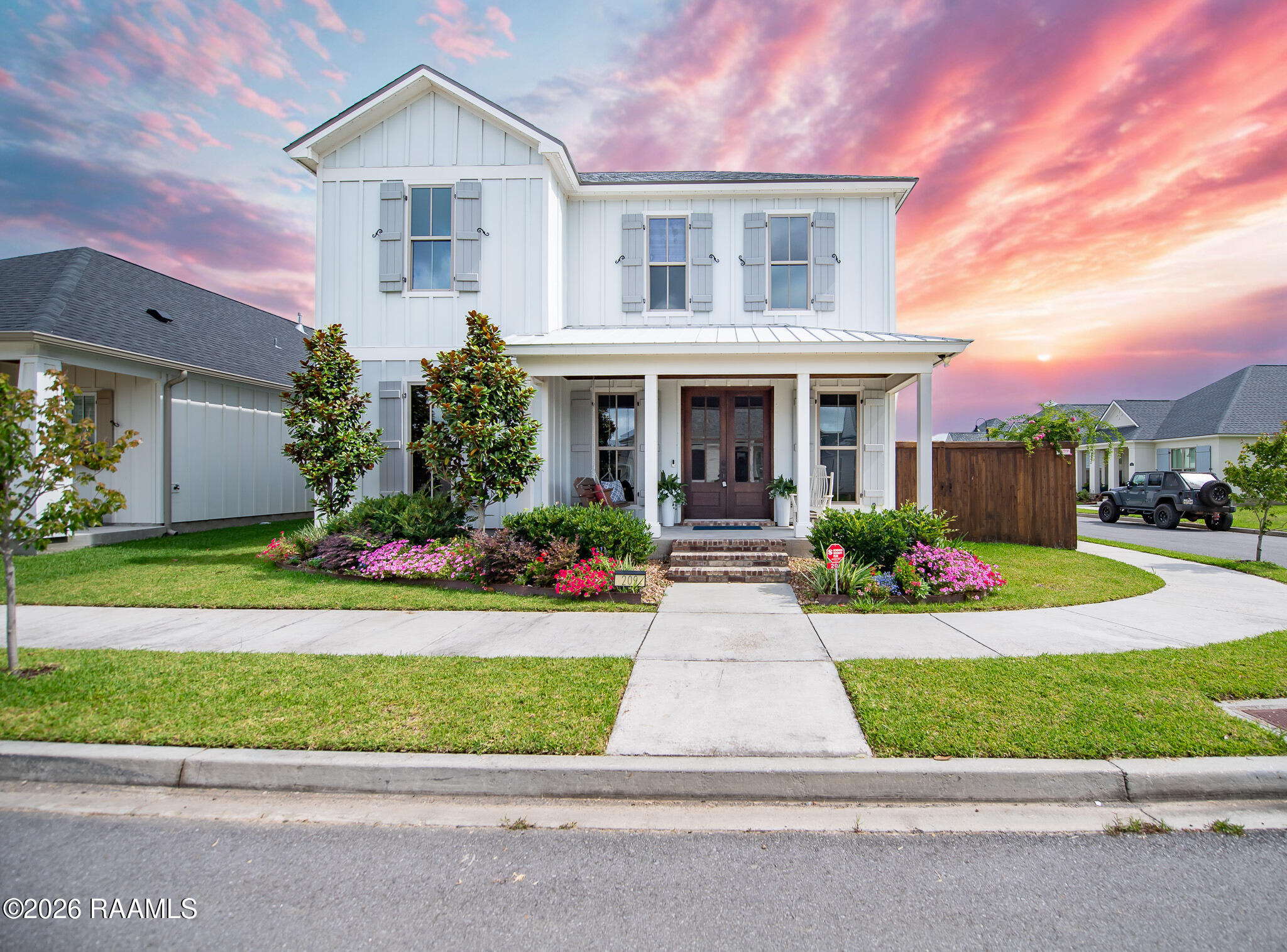 209 Oak Village, Scott LA