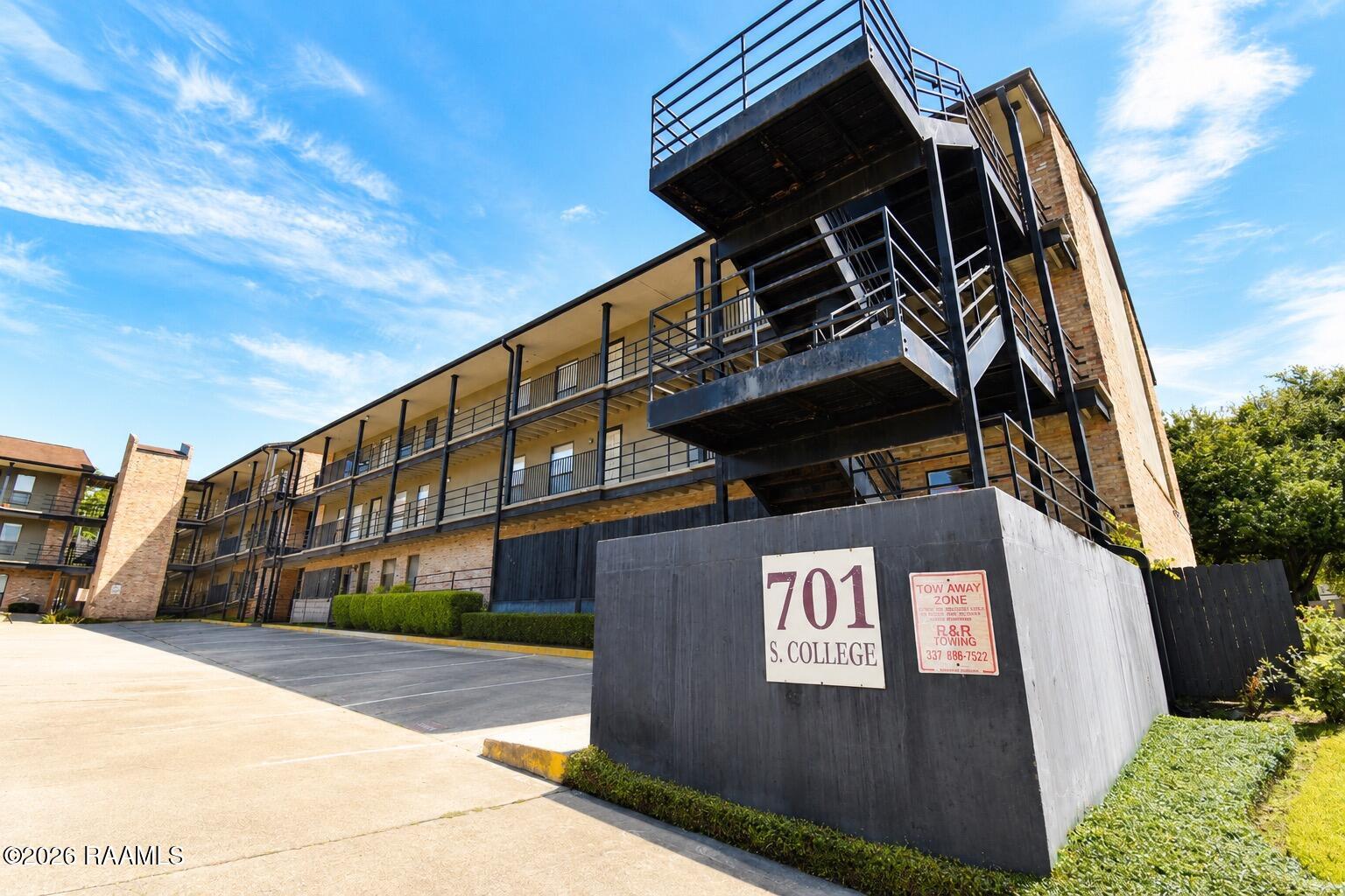 701 South College, Lafayette LA