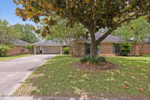 1102 Broadmoor, Lafayette LA